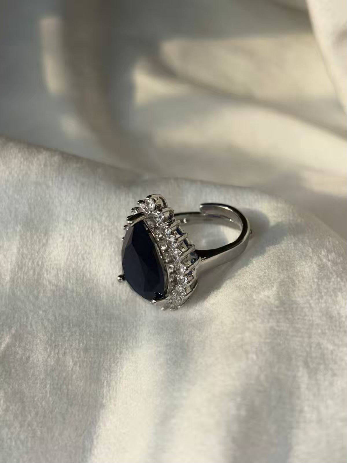 Princess Sapphire Blue Tears Drop Ruby Red Royal Solitaire Ring ( Silver ) Adjustable