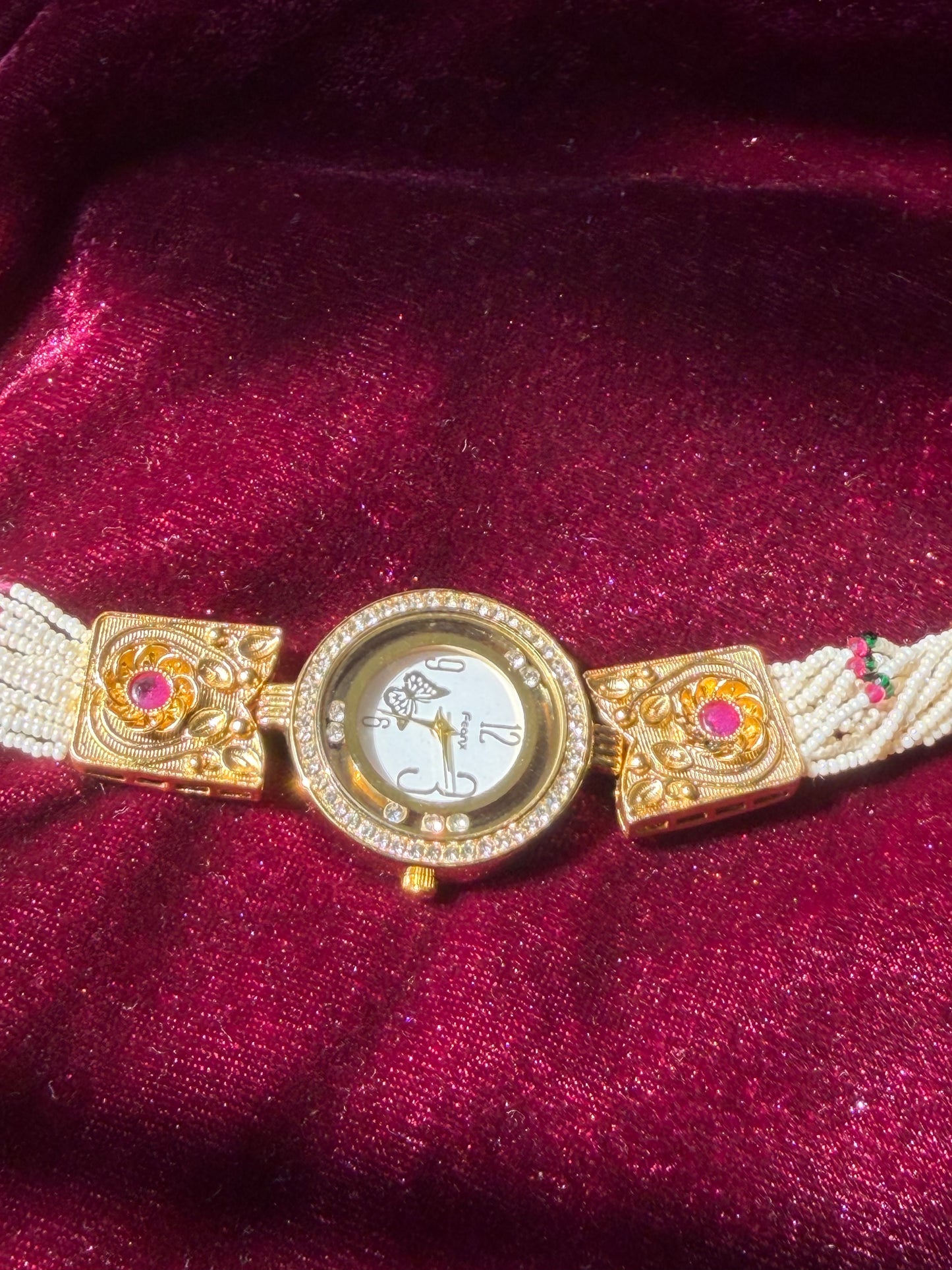 Simple Dial Rajwadi Gold Plated Heritage Maharani Watch