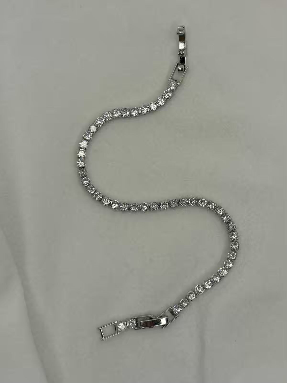 Shining Solitaire Diamonds Tennis Bracelet - Silver Colour ( Unisex )