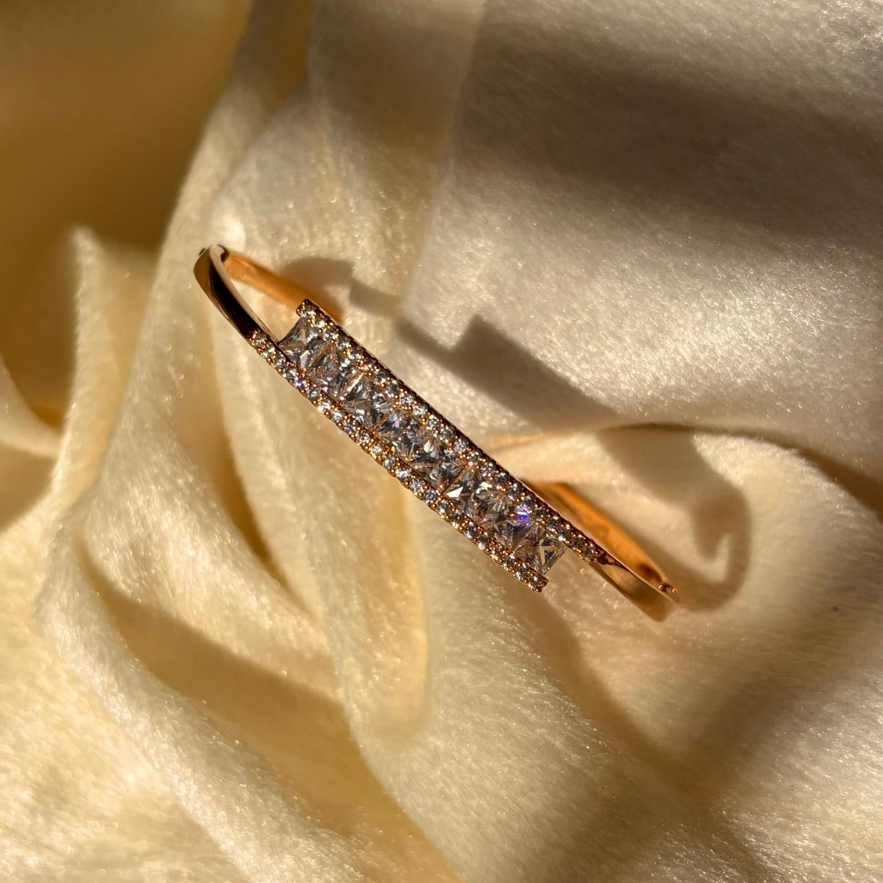 Premium Solitaire Diamonds Kada Bracelet 18k Gold Plated Bangle