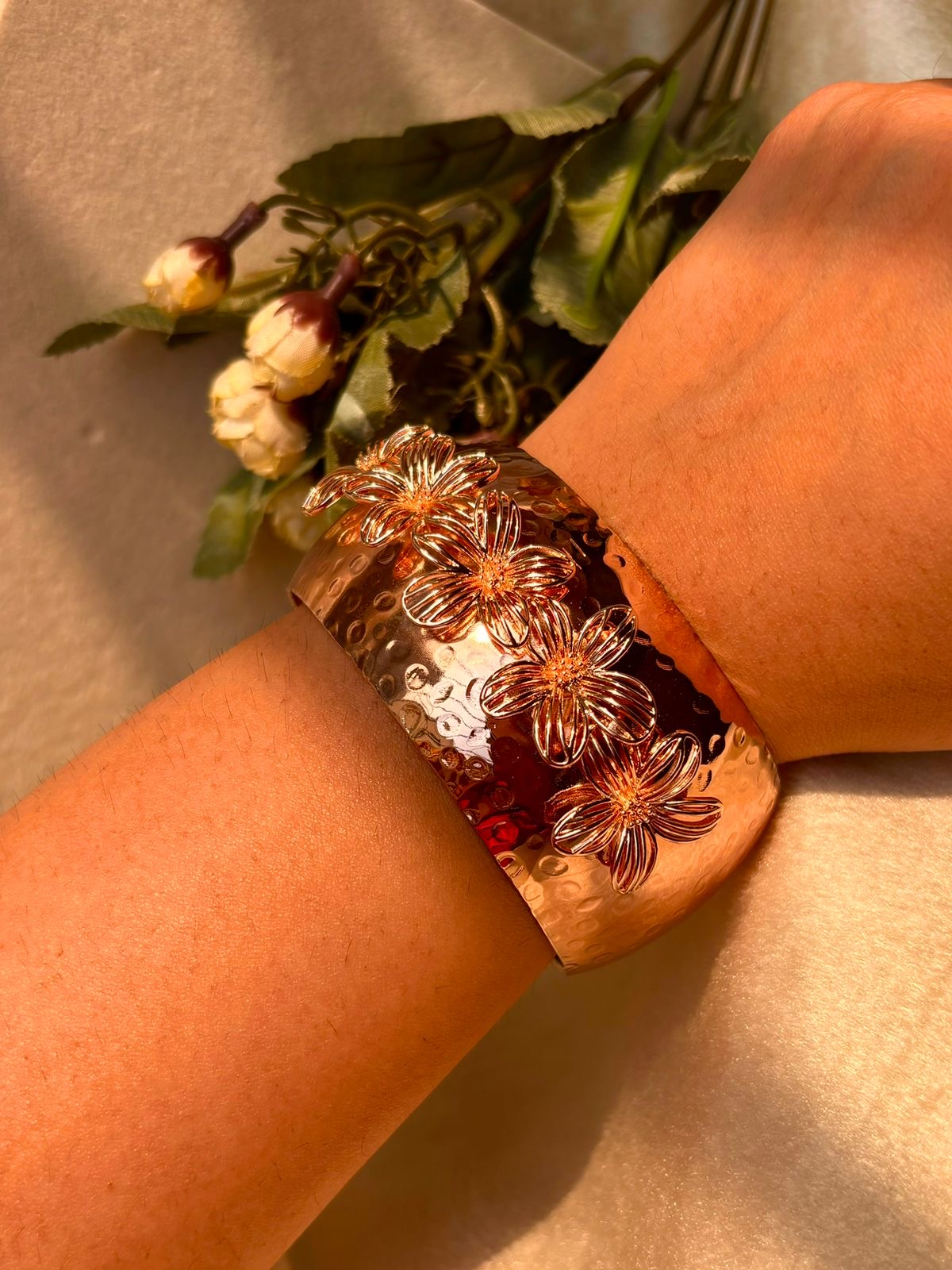 Leo Bloomy Lilies Kada Bracelet Bangle - Rose Gold