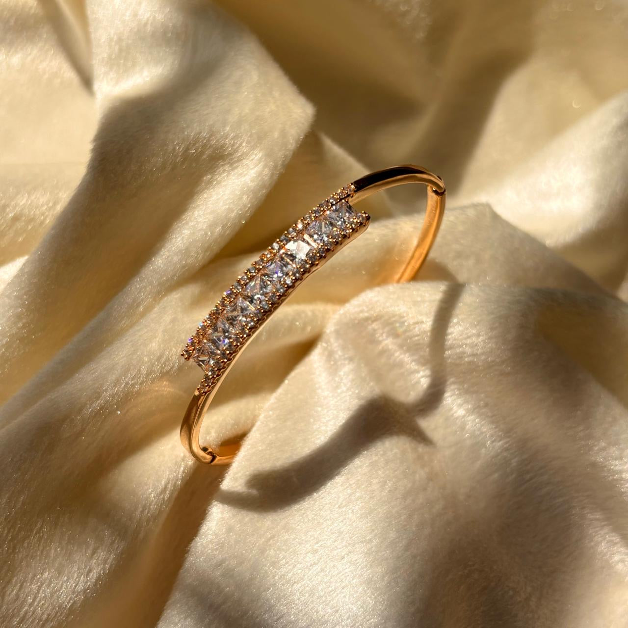 Premium Solitaire Diamonds Kada Bracelet 18k Gold Plated Bangle