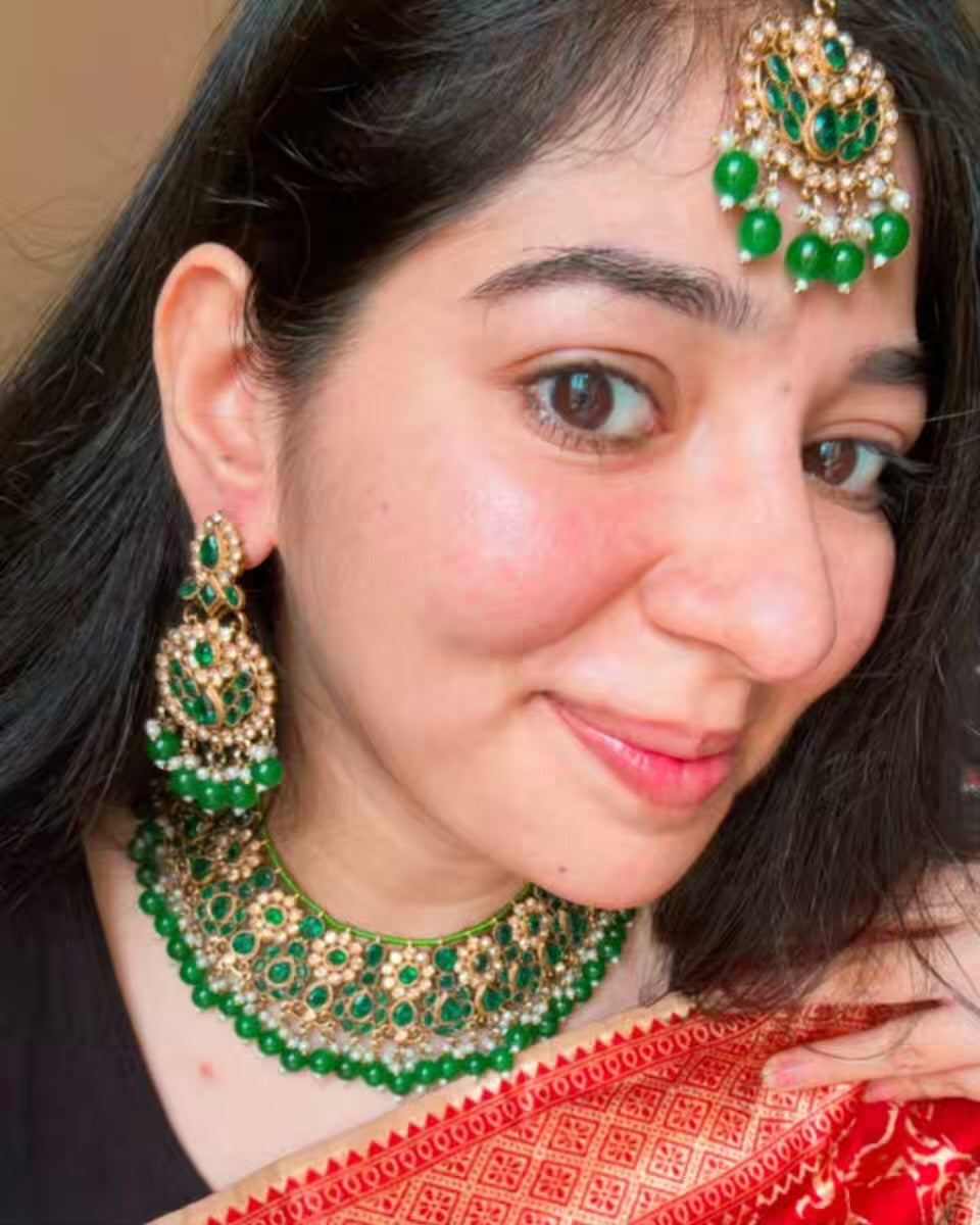 Premium Victorian Emerald Green Set of Necklace , Earrings and Maang Tika