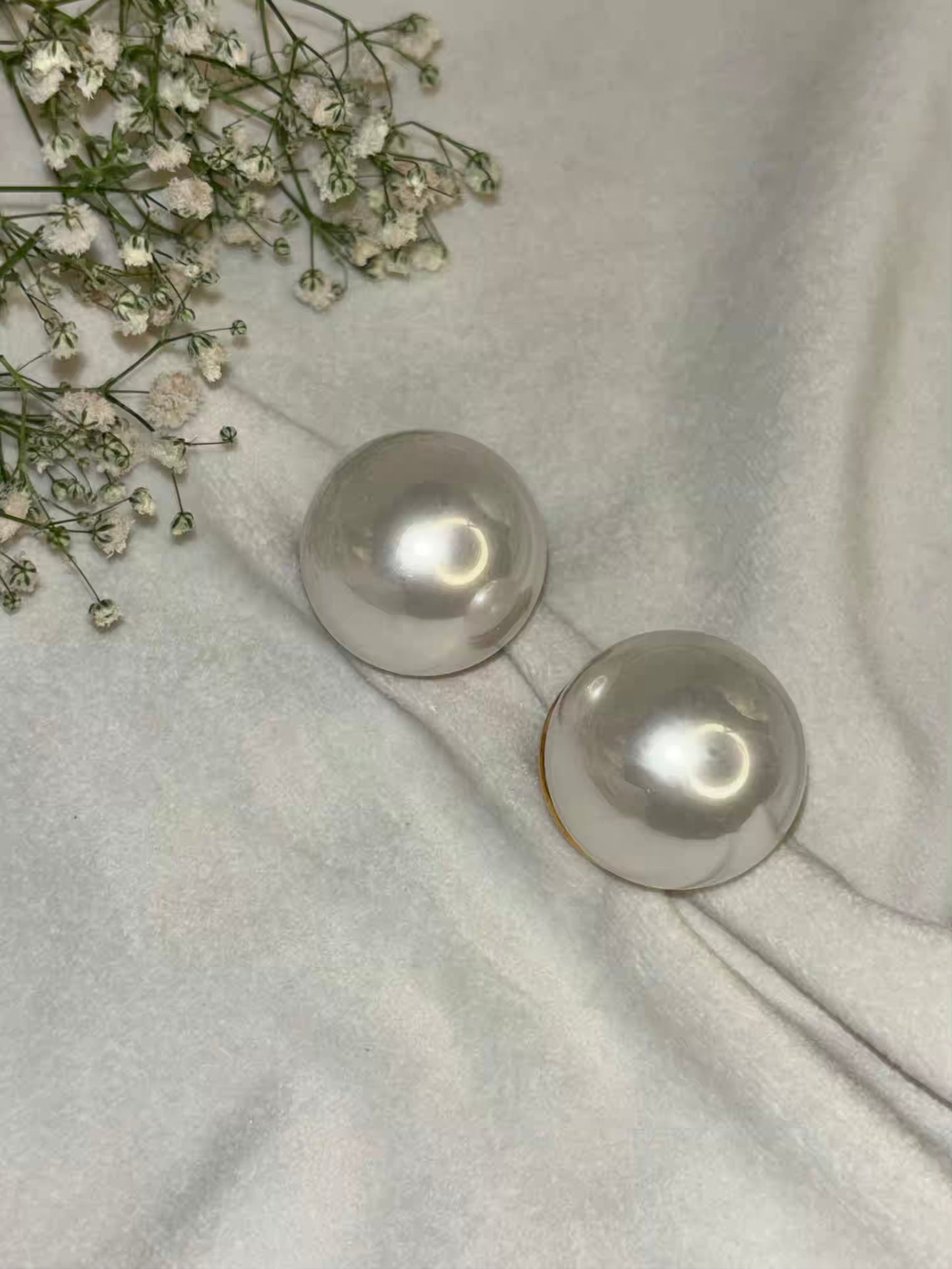 Pure White Oversized 2.8cm Pearl Clip ons Studs Earrings - Gold Plated