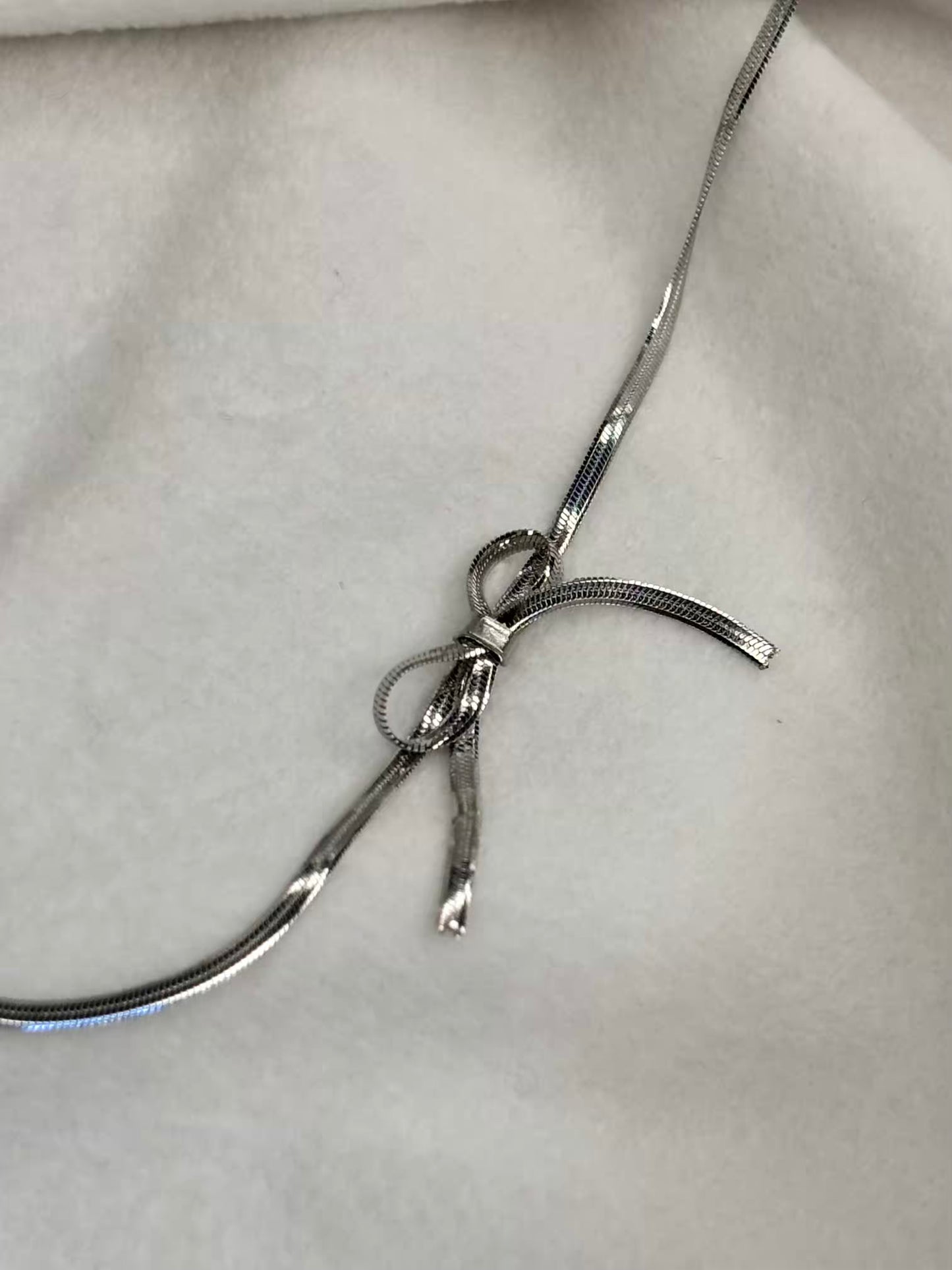 Bow Snake Necklace ( Silver Plated )