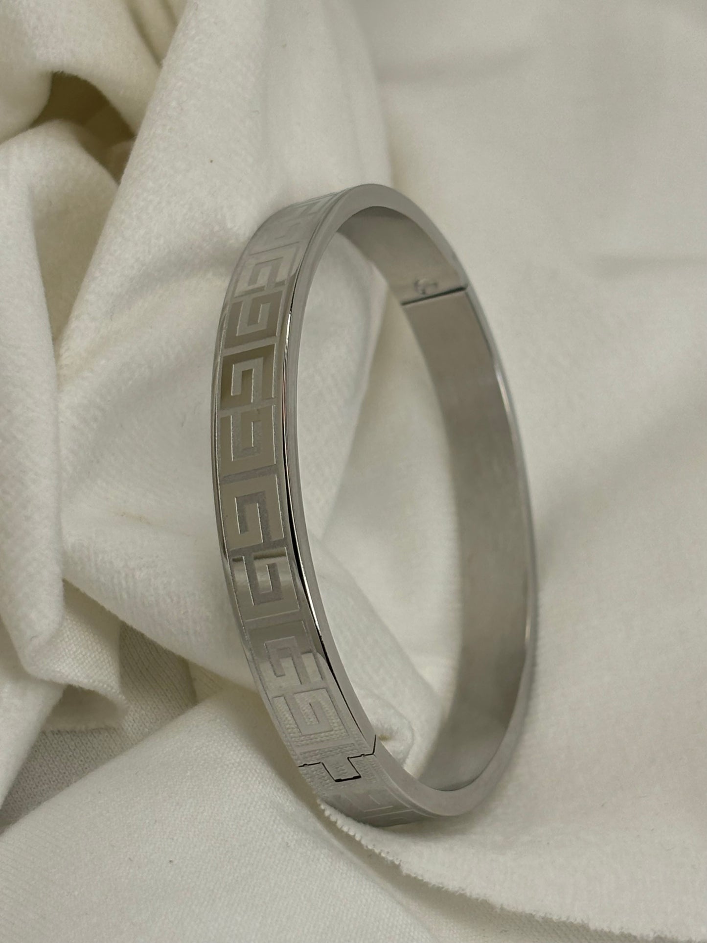 Maze Men Women Oval Silver Kadha Bangle Bracelet 2.8