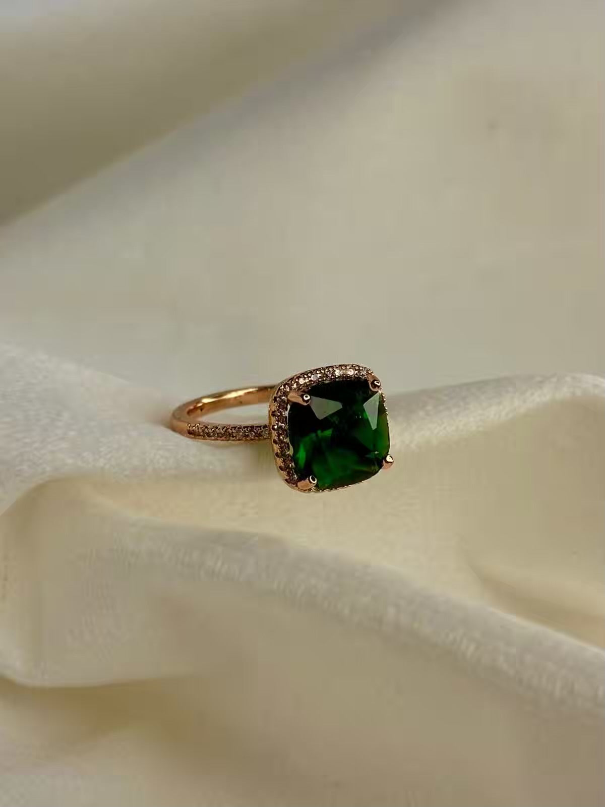 Green Emerald Cushion Ring( Rose Gold ) in Size 8 US