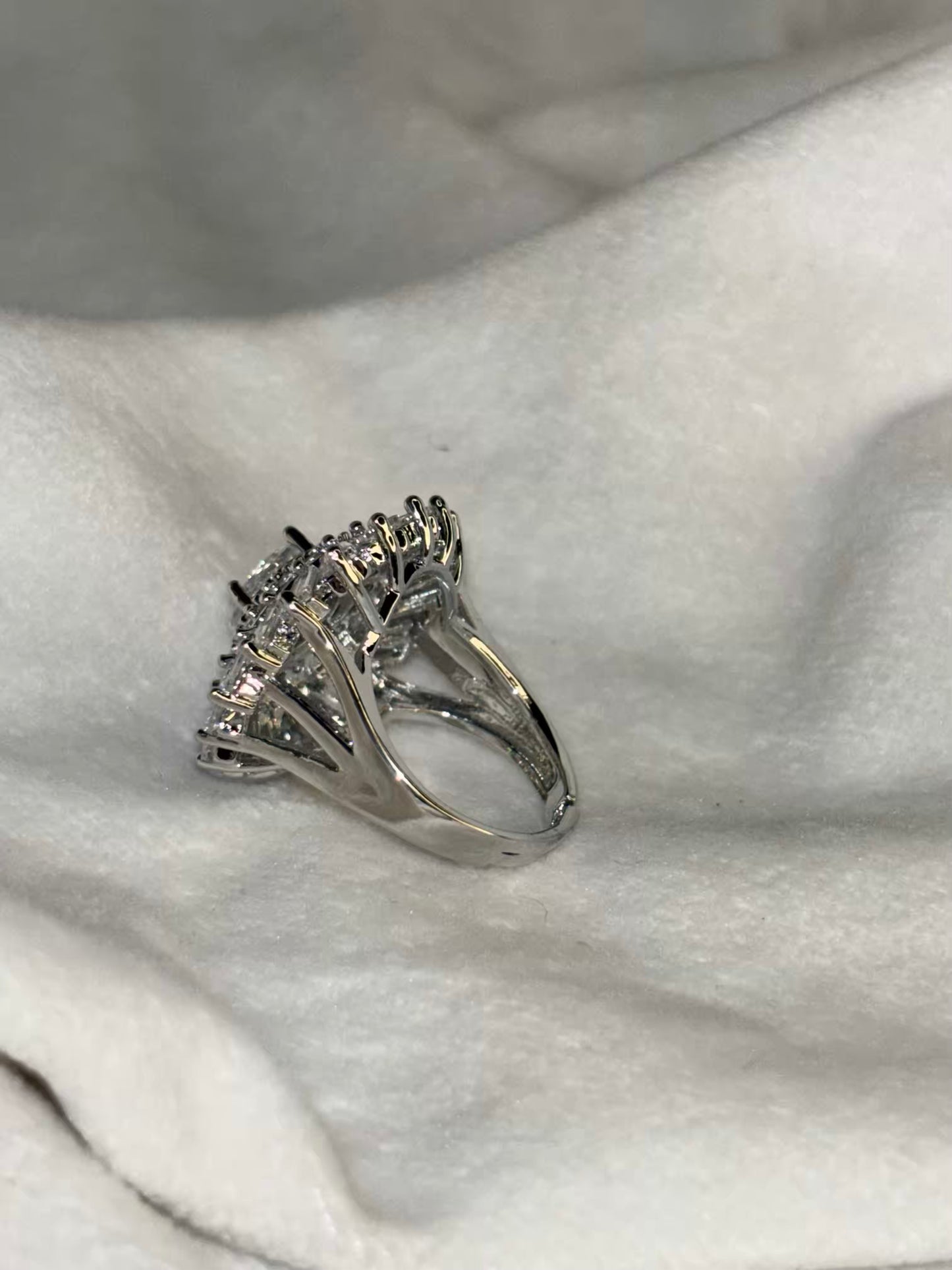 Noor Solitaire Silver Ring