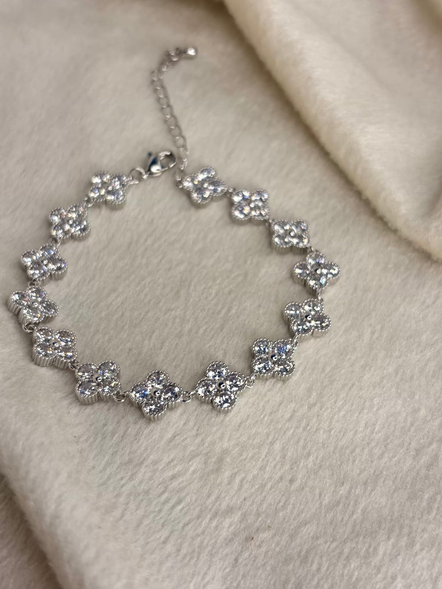 Clover Thick Sparkle Premium Silver Plated Tennis Bracelet