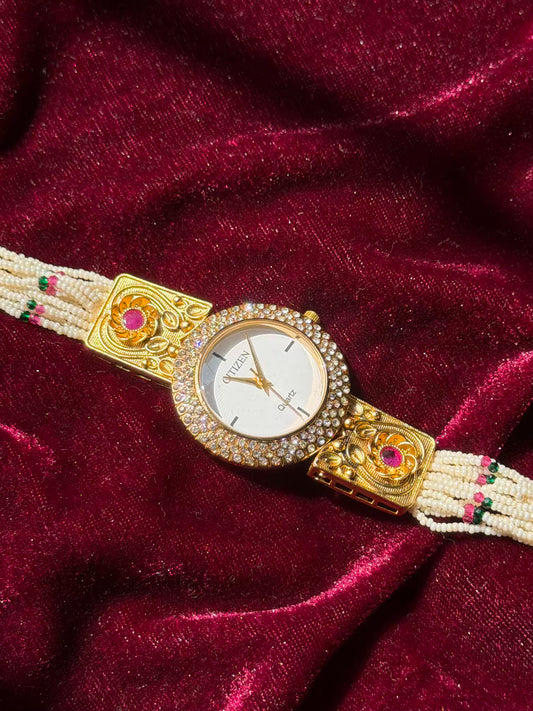 Simple Gold Plated Heritage Maharani Watch