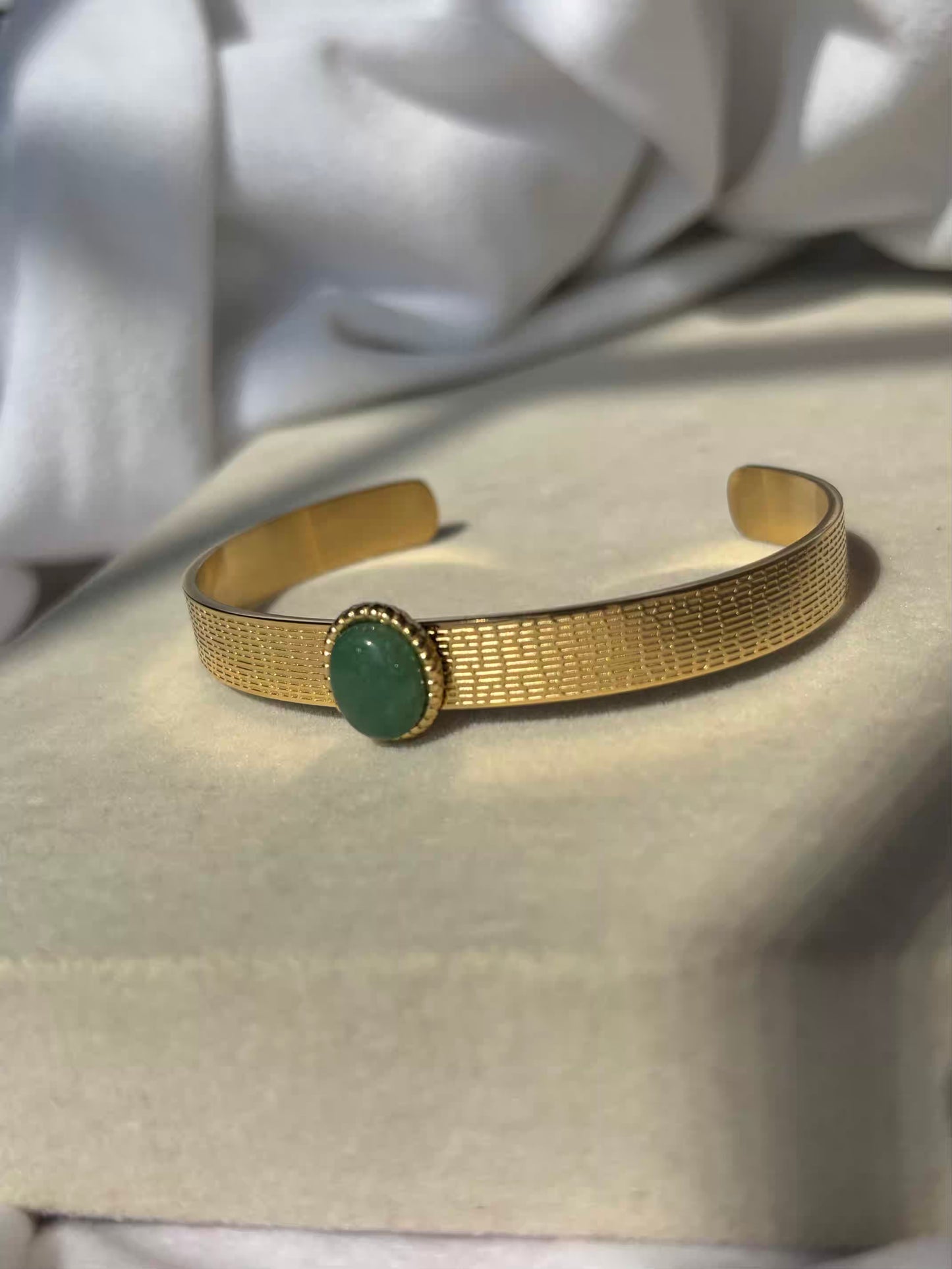 Emerald Green Premium Bow Kada Bracelet Bangle - Gold