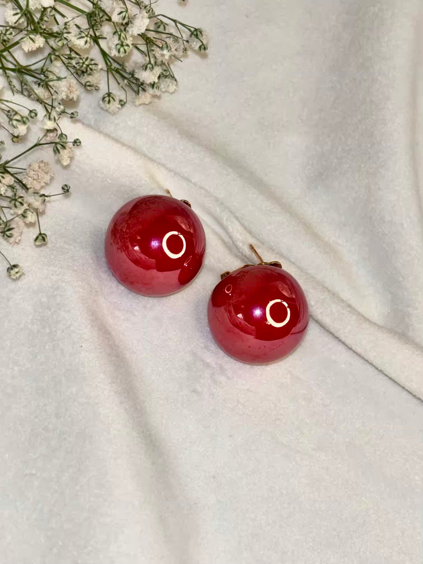 Cherry Red Medium 2.2cm Pearl Clip ons Studs Earrings - Gold Plated