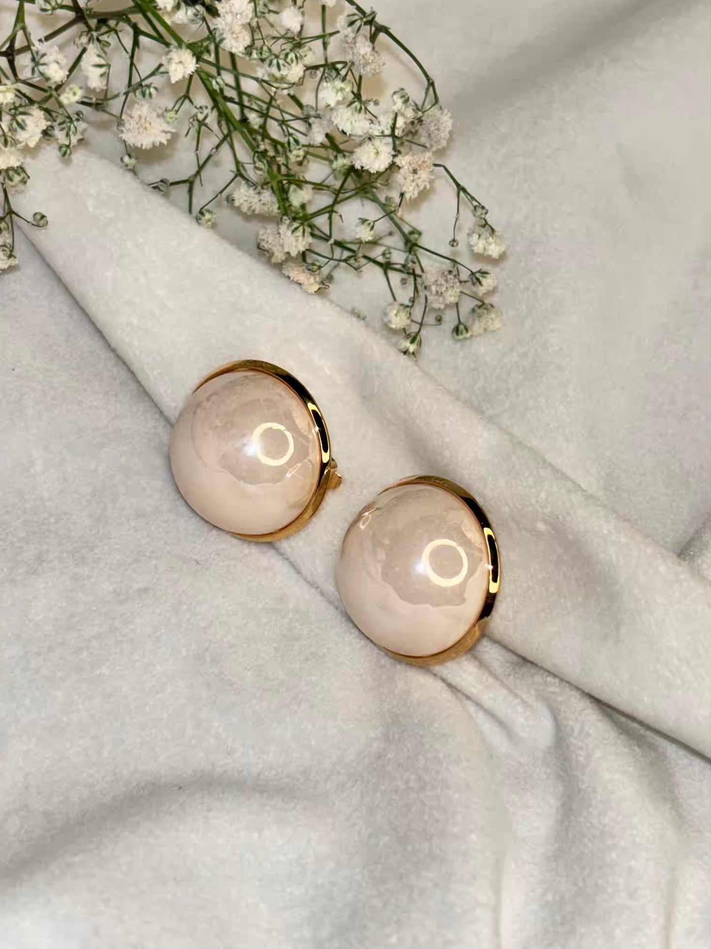 Ivory Medium Huge Moon Pearl Clip ons Studs Earrings - Gold Plated