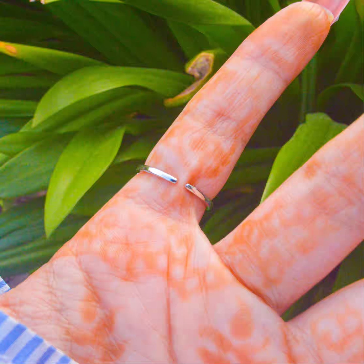 Isabelle Zigzag Band Ring - Silver ( Adjustable )
