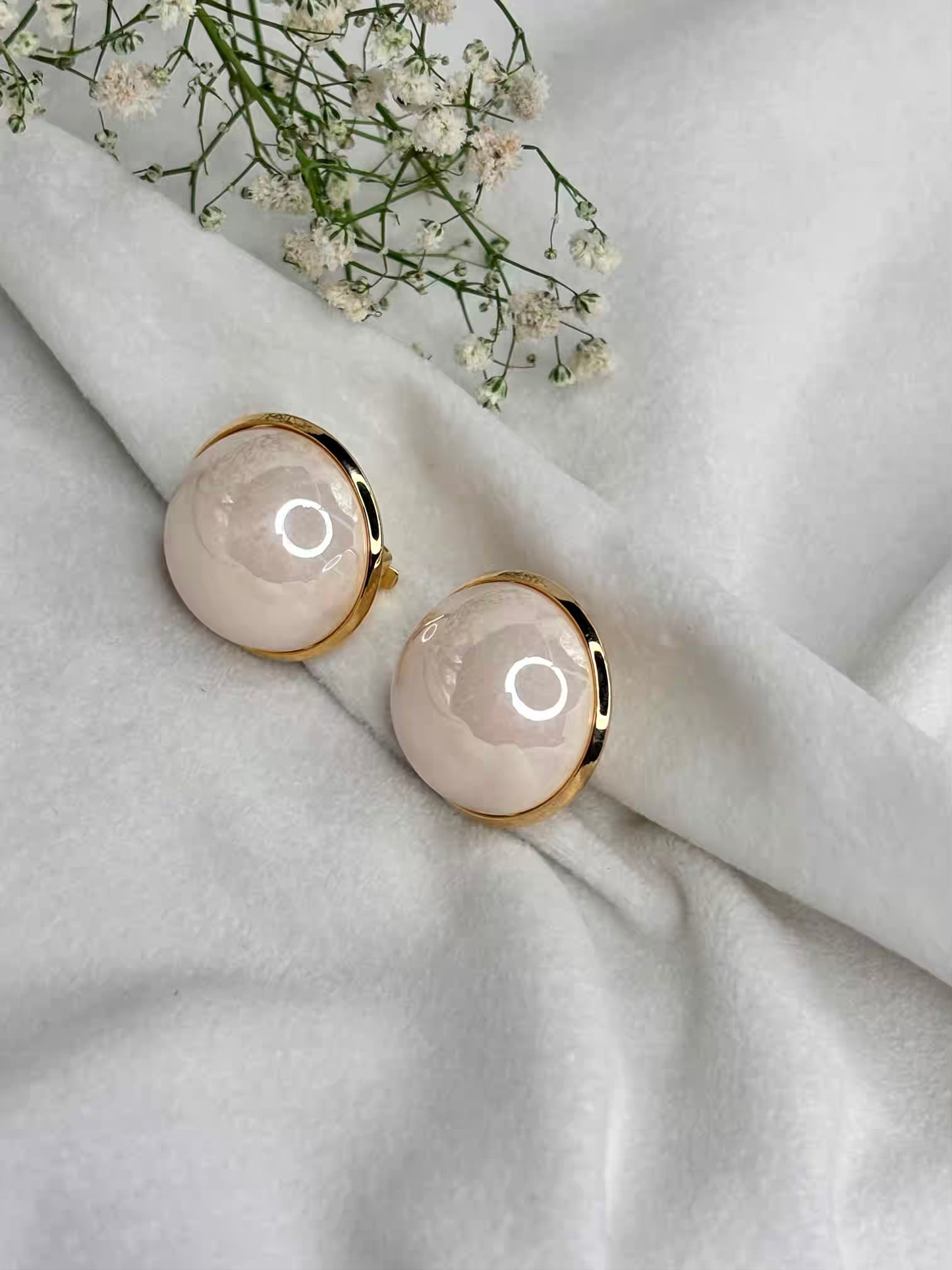 Ivory Medium Huge Moon Pearl Clip ons Studs Earrings - Gold Plated