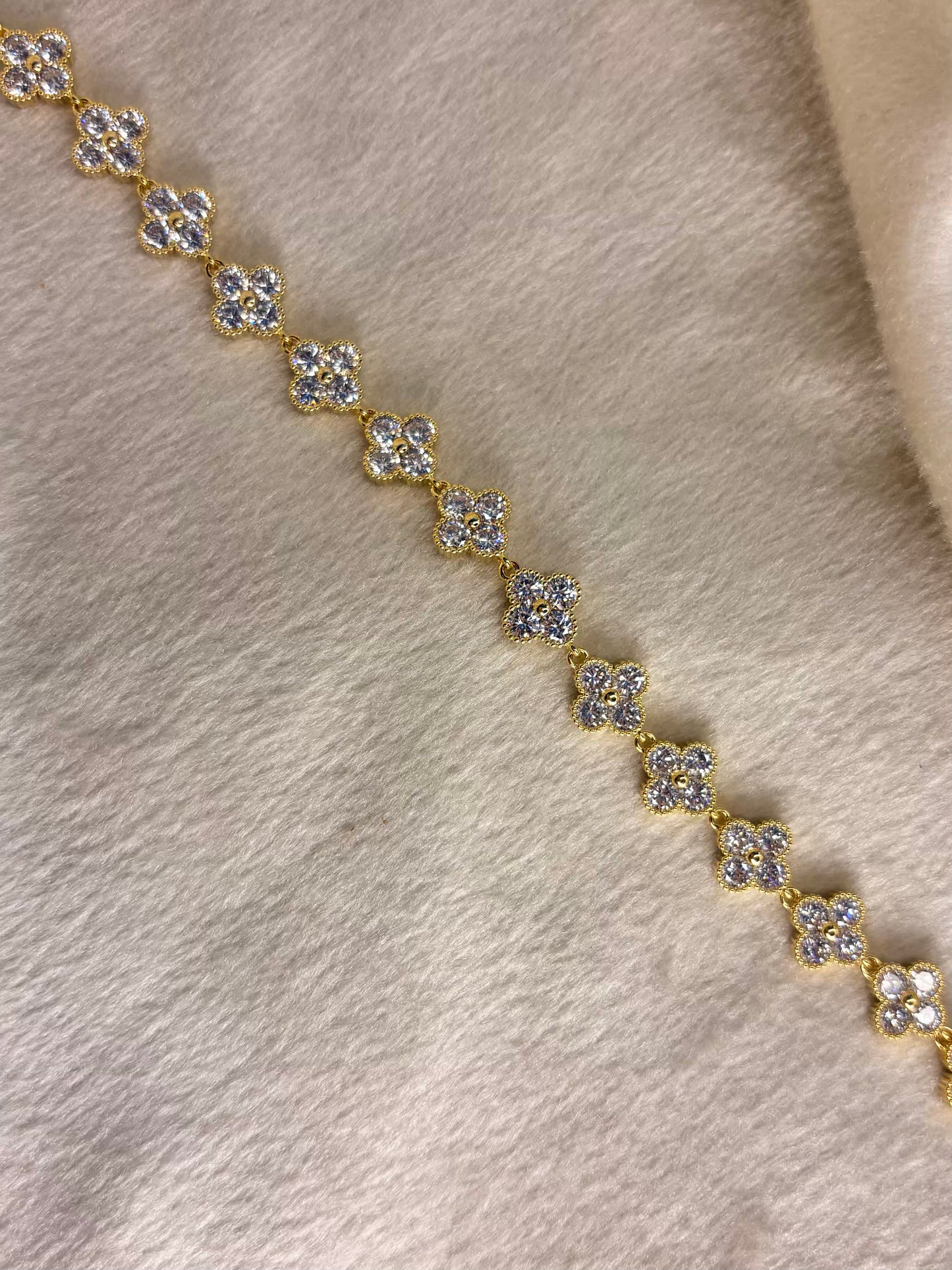 Clover Thick Sparkle Premium Gold Plated Tennis Bracelet
