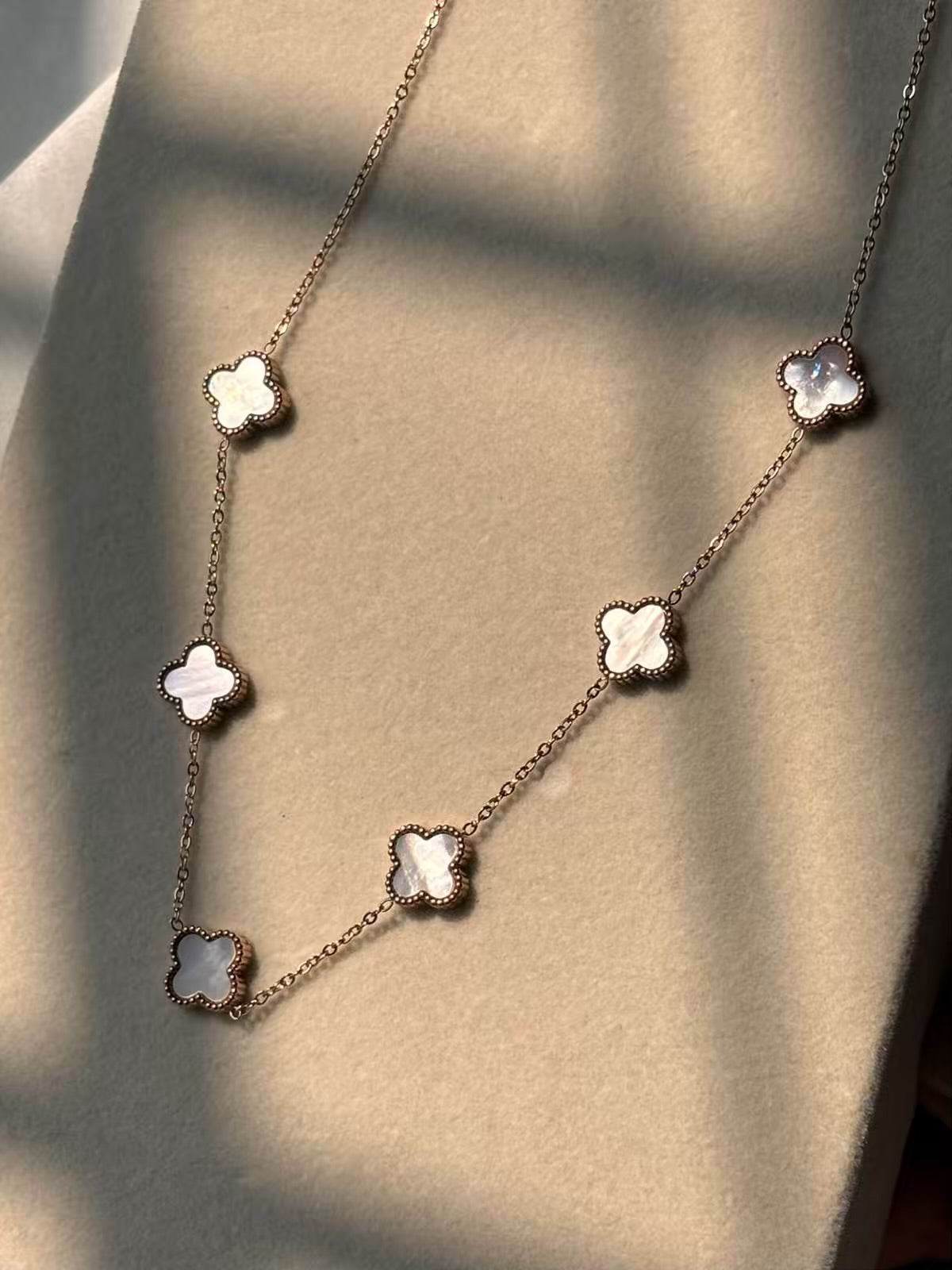 White Mother of Pearl Clover Necklace - Rose Gold