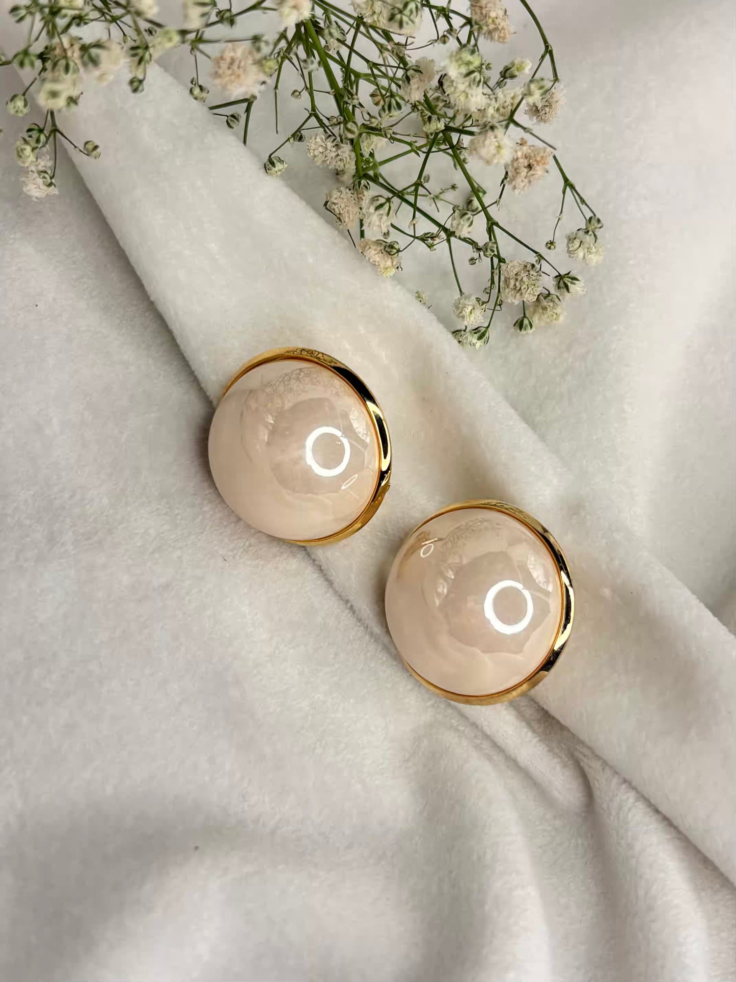Ivory Medium Huge Moon Pearl Clip ons Studs Earrings - Gold Plated