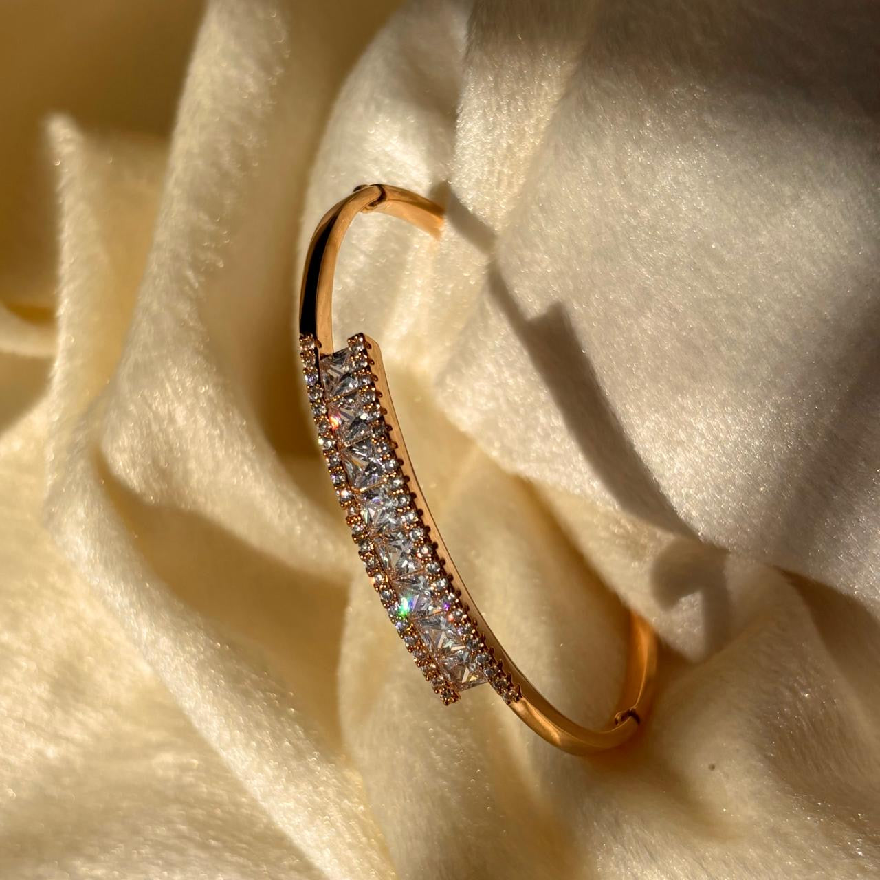Premium Solitaire Diamonds Kada Bracelet 18k Gold Plated Bangle