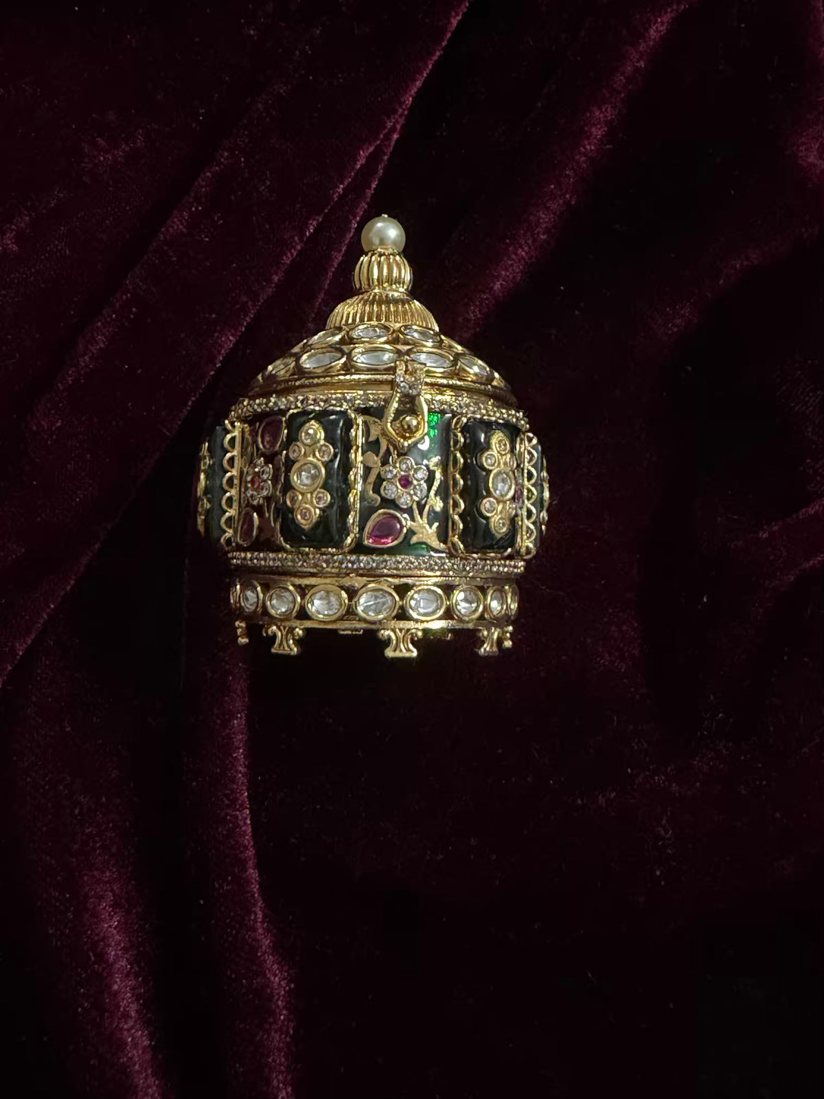Pushtaini Kumkum Sindoor Daani Royale in Premium plating