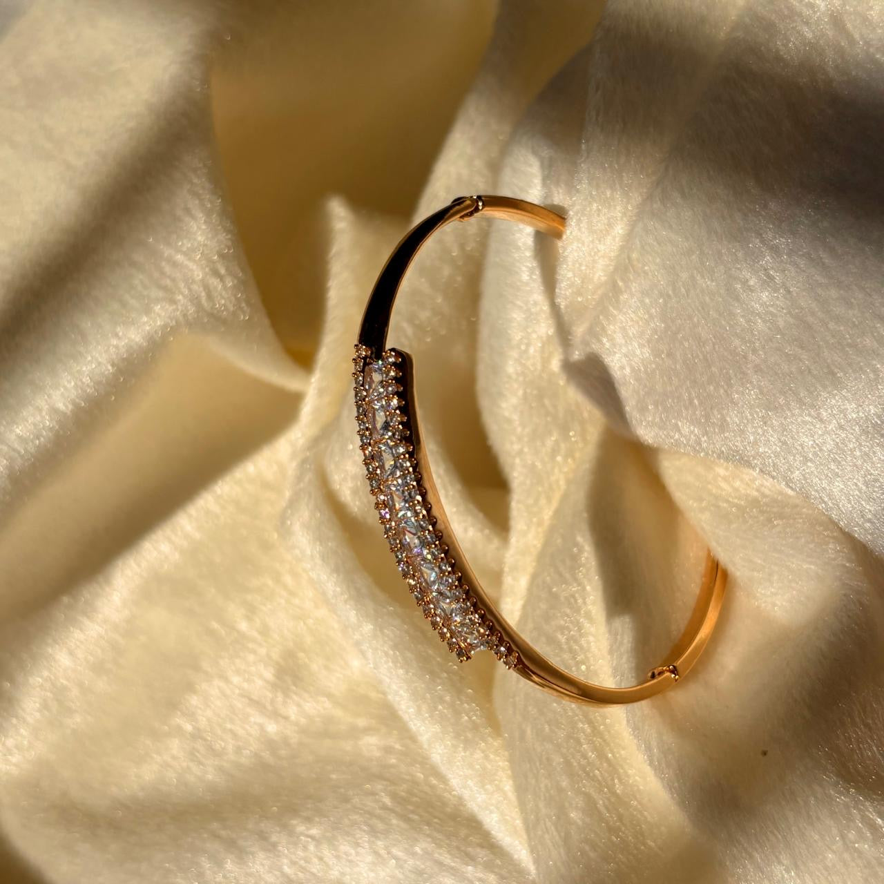 Premium Solitaire Diamonds Kada Bracelet 18k Gold Plated Bangle