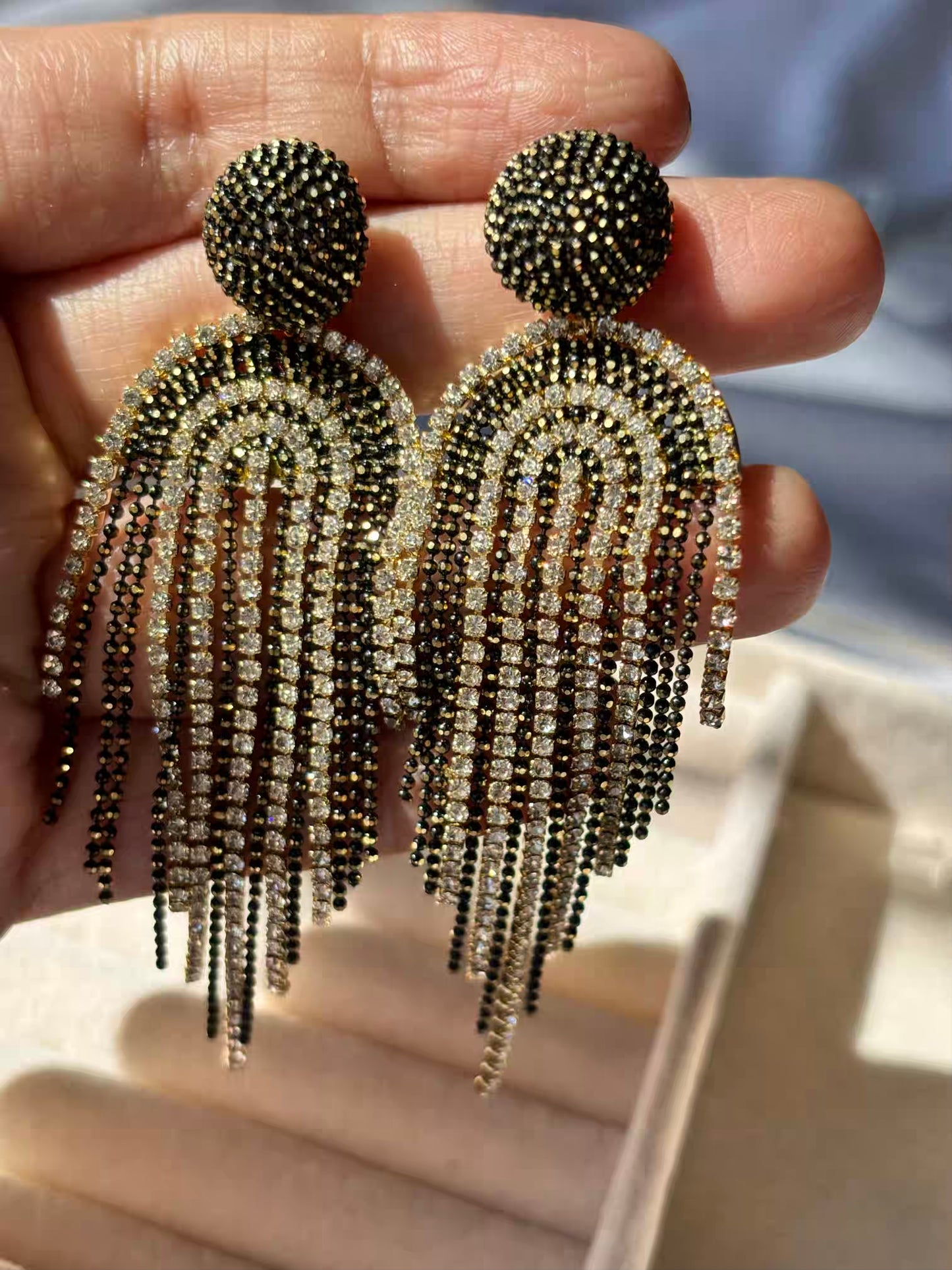 Loaded Diamonds Earrings Black - Gold Plated