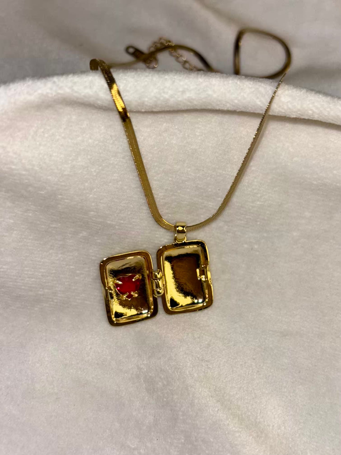 Photo Book Openable Necklace