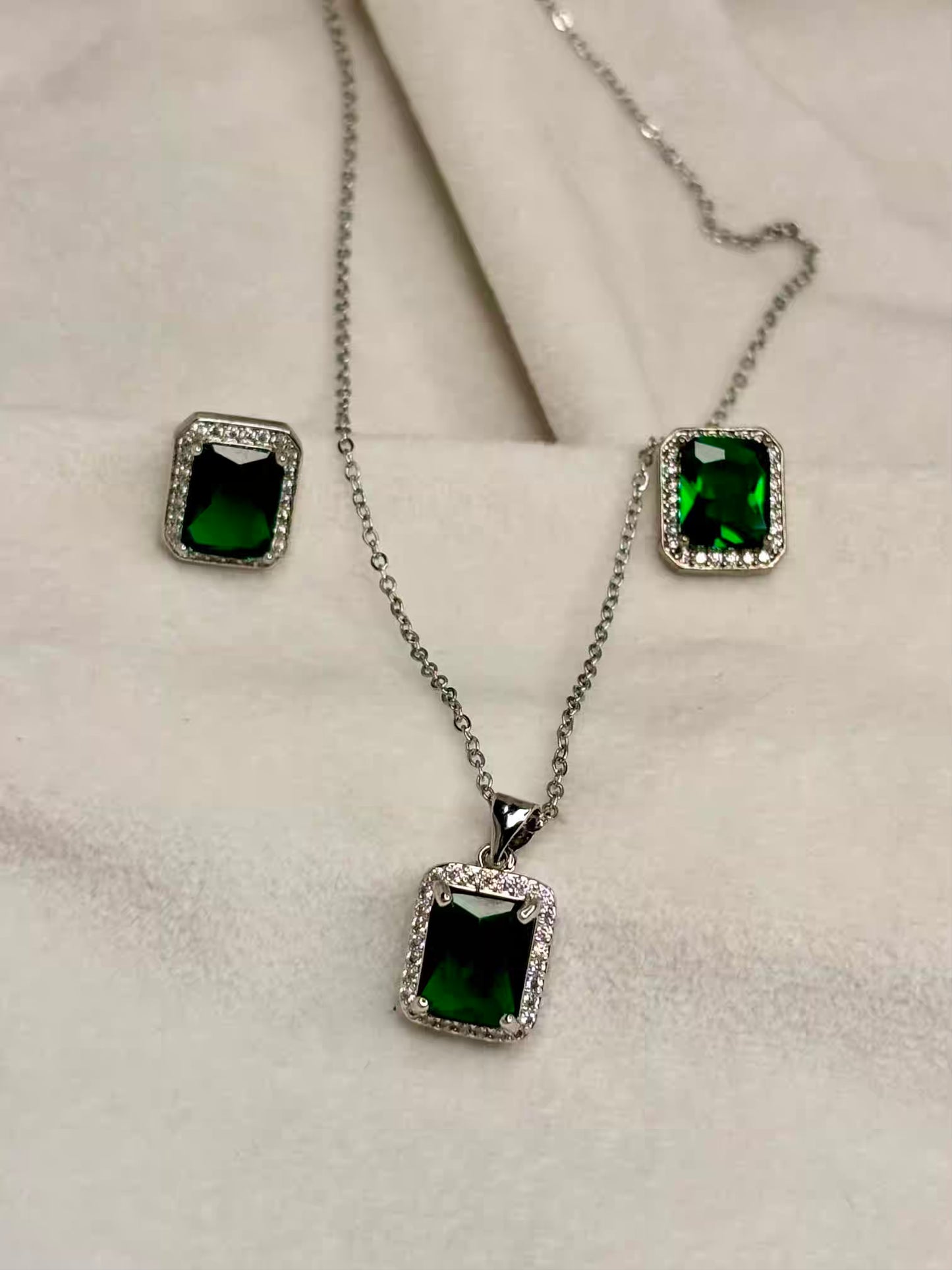 Emerald Green Diamond Necklace Ear Studs Set - Silver Plated
