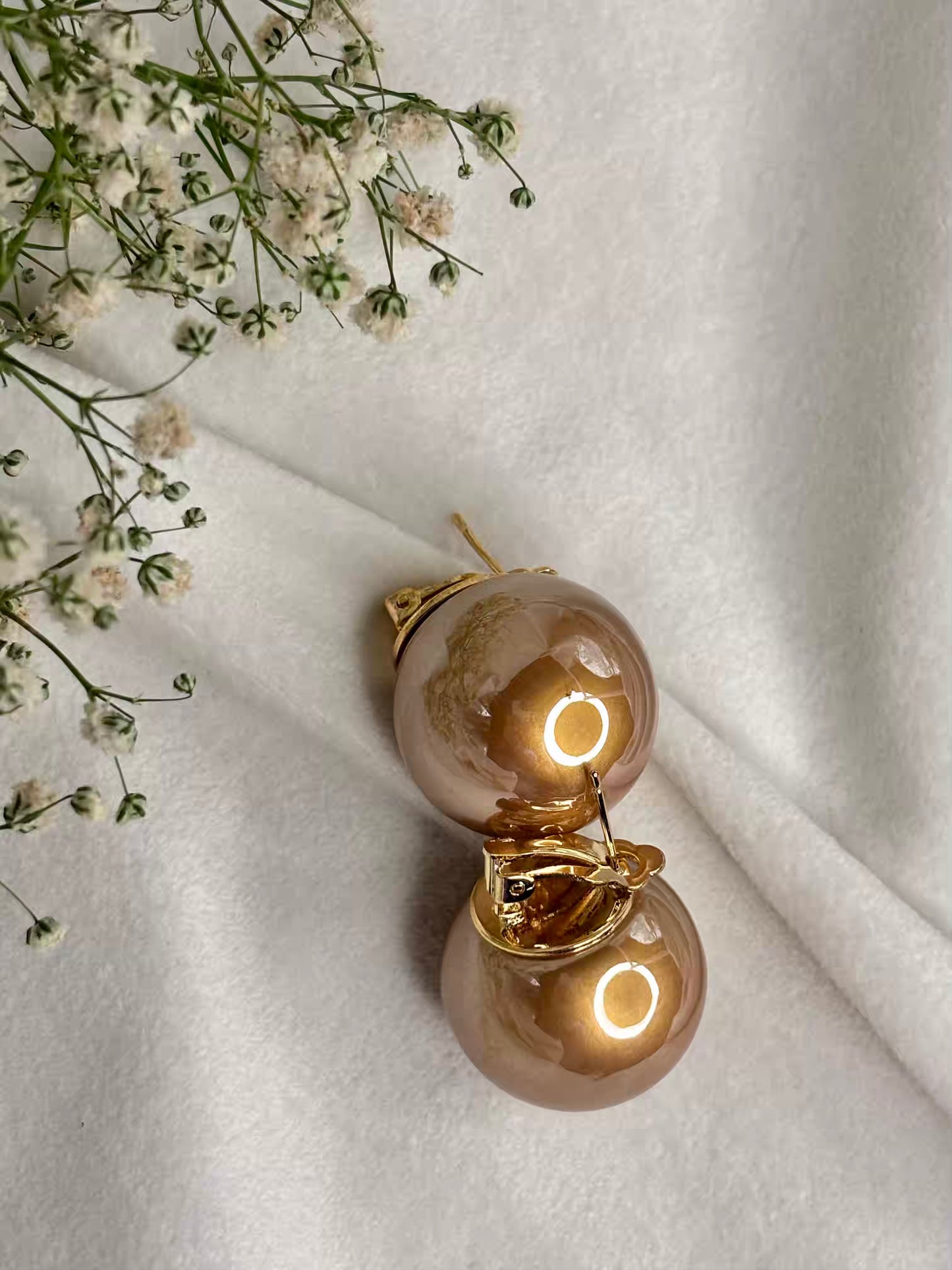 Brown Gold Medium 2.2cm Pearl Clip ons Studs Earrings - Gold Plated