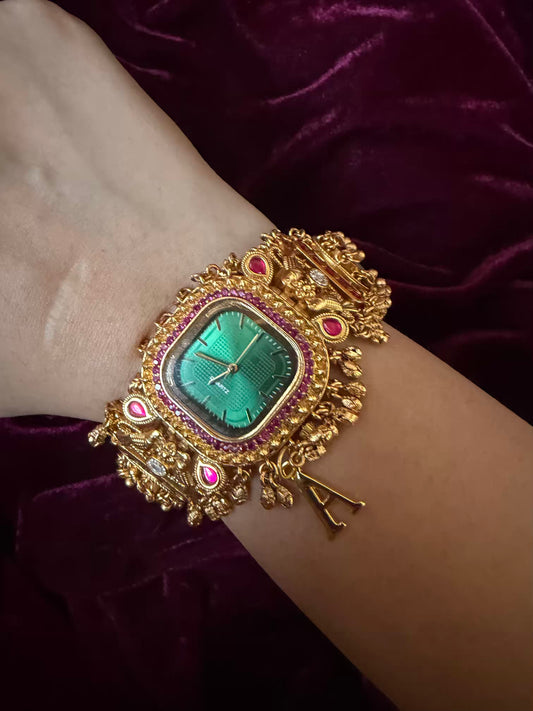 Viral Emerald Green Dial Maharani Watch Heritage Bracelet ( Very limited edition)