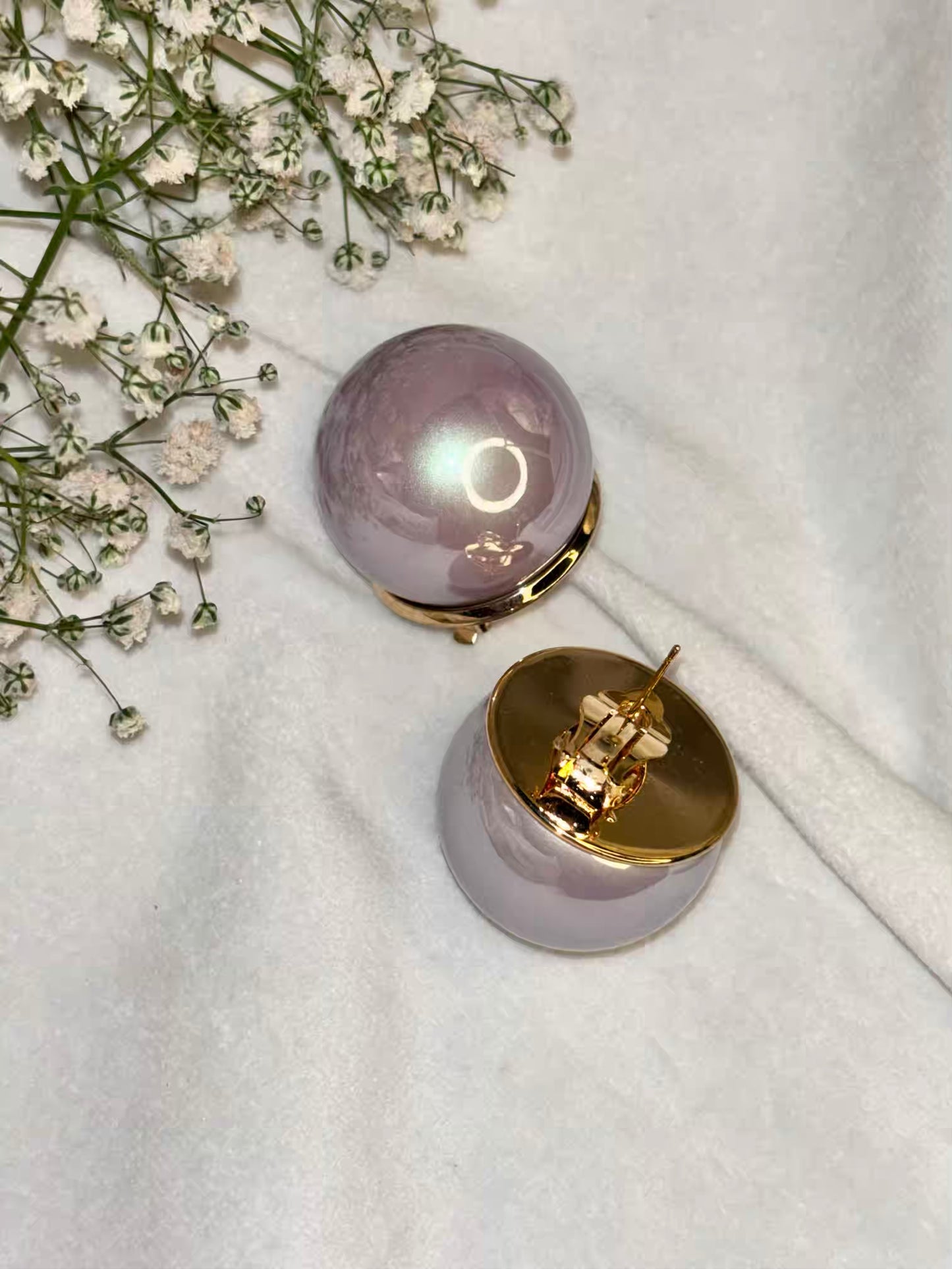 Lilac Two Tone Oversized 2.8cm Pearl Clip ons Studs Earrings - Gold Plated