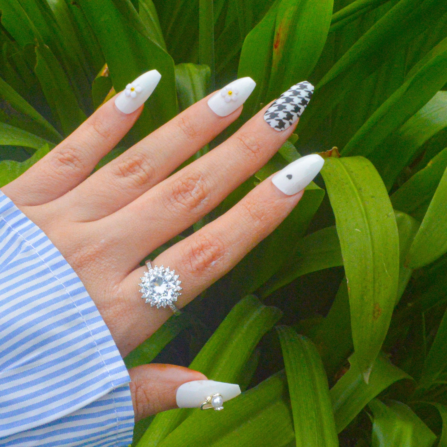 Kareena Round Princess Studded Stones Ring - Silver ( Adjustable )