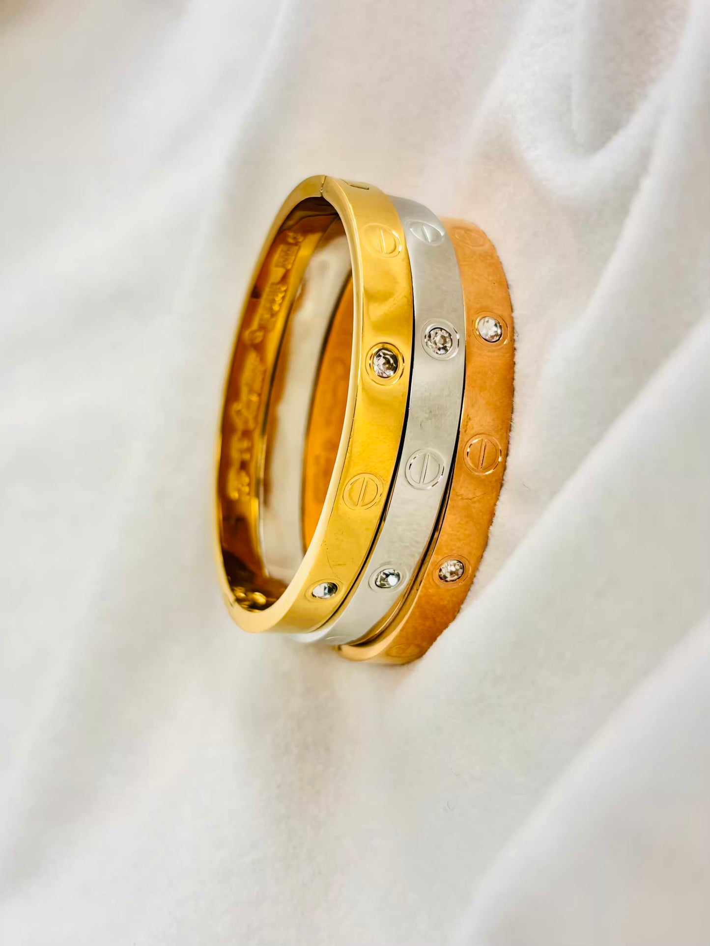 For Thin Wrist Baby Size Wrist Gold Bangle 2.2 - 2.4 Size ( Full Set of 3 )