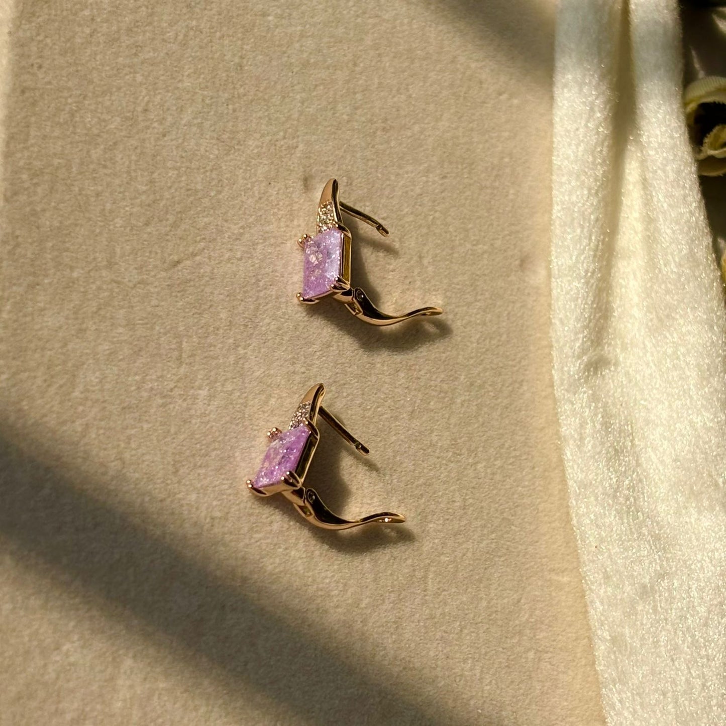 Lilac Purple Solitaire Bali Earrings - Gold Plated