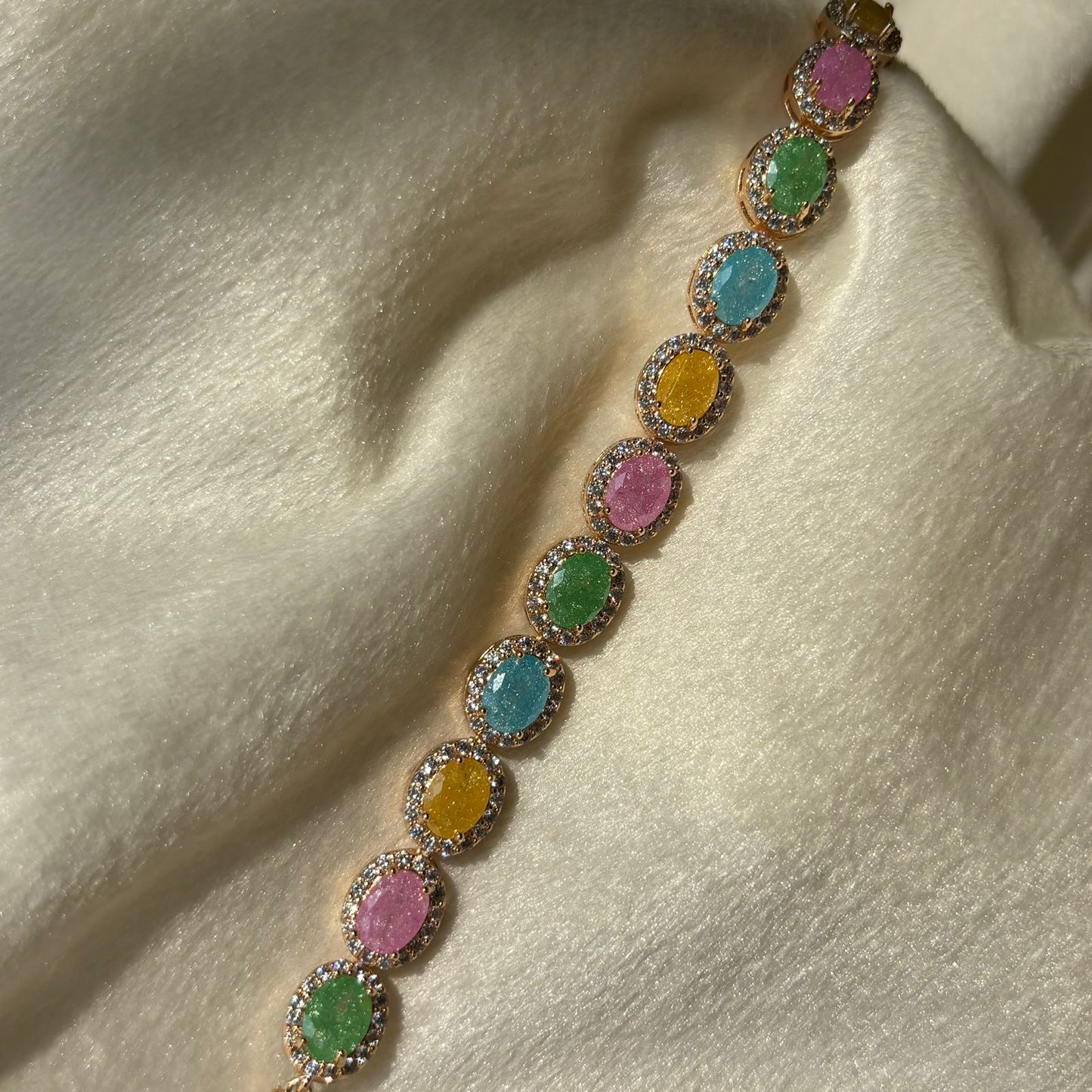 Royal Princess Milky Stones Studded Diamonds Bracelet Bangle - Gold