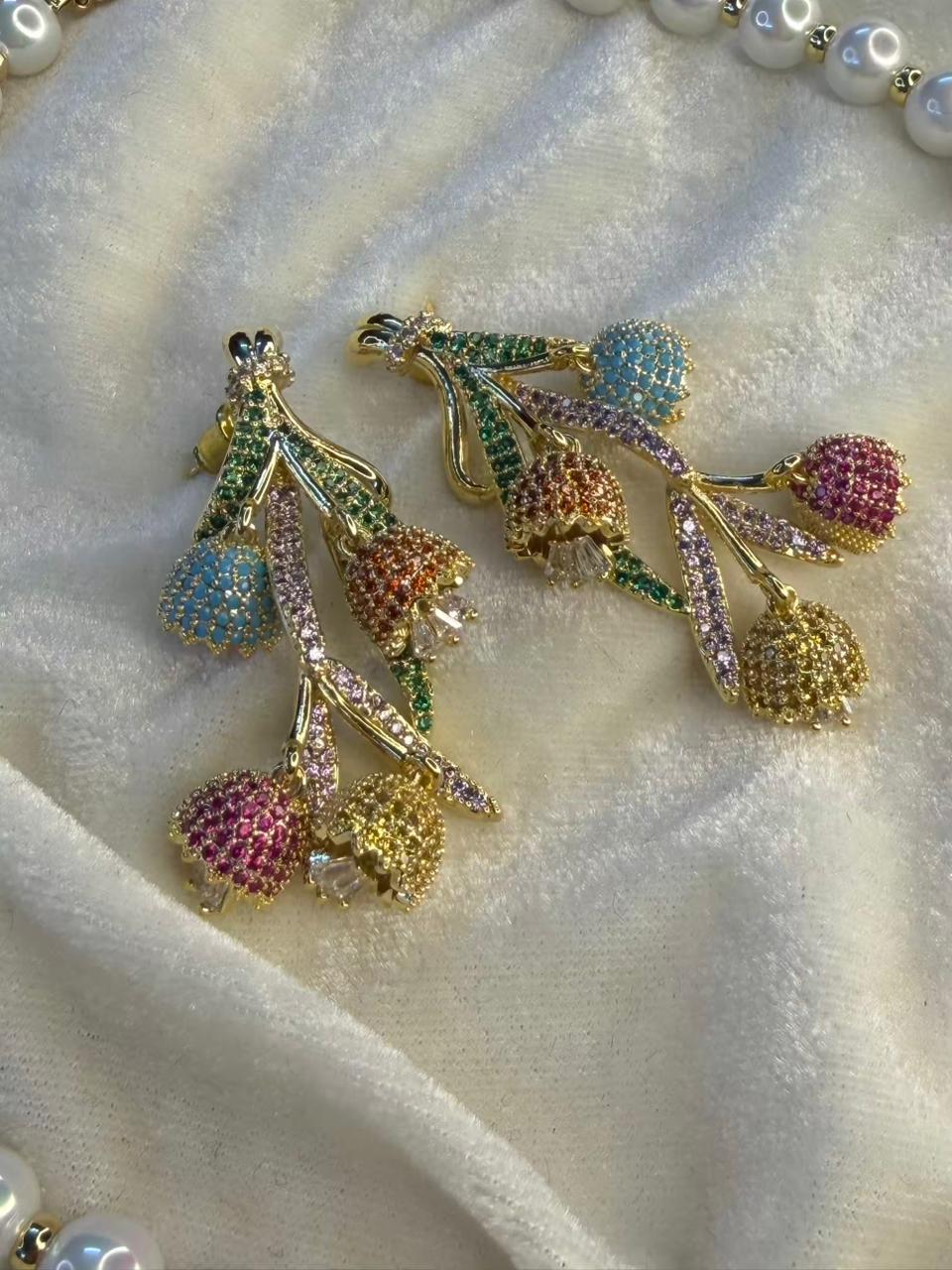 Pastel Multicoloured Floral Vine Pearl Design Gold-Plated Pearl Necklace Set