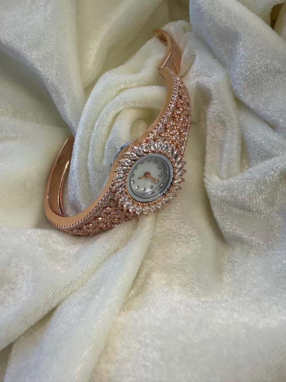 Rose Gold Floral Crystal Embellished Elegant Wristwatch Size Upto 2.8