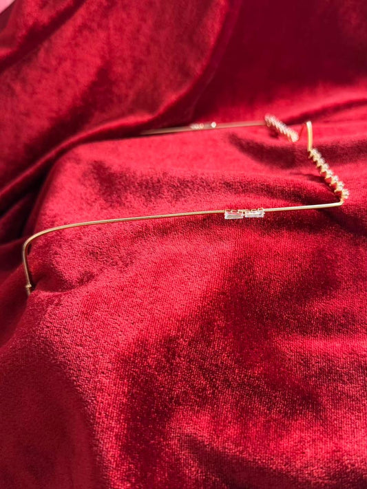 Viral Facelet – V Curve Crystal & Premium Gold Plated Finish Design (Partial COD ₹200)