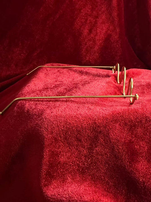 Viral Facelet – Triple Wave Minimal Gold Plated Finish Design