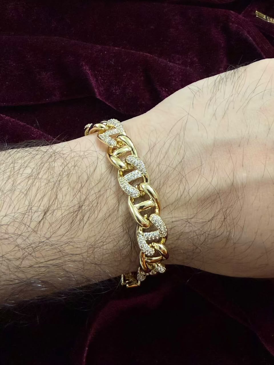 Regal Cuban Spark Rakhi Bracelet