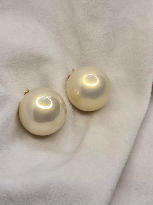Cream Shine 2.2cm Pearl Clip ons Studs Premium Earrings - 18K Gold Plated