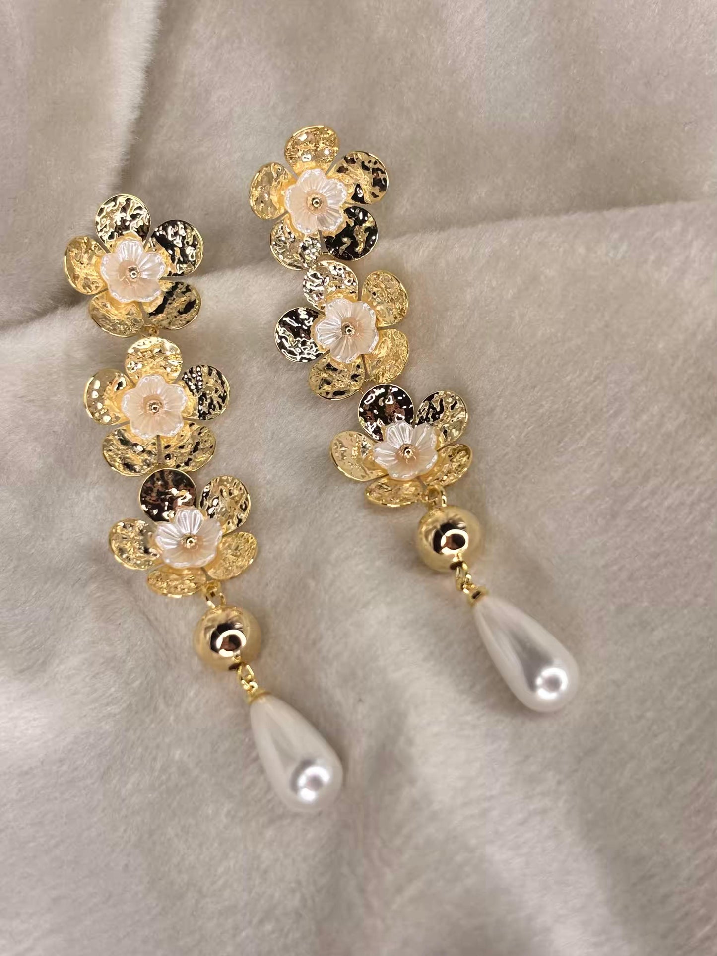 Pearl Gold Dangles Earrings 18K Gold Plated Premium Earrings