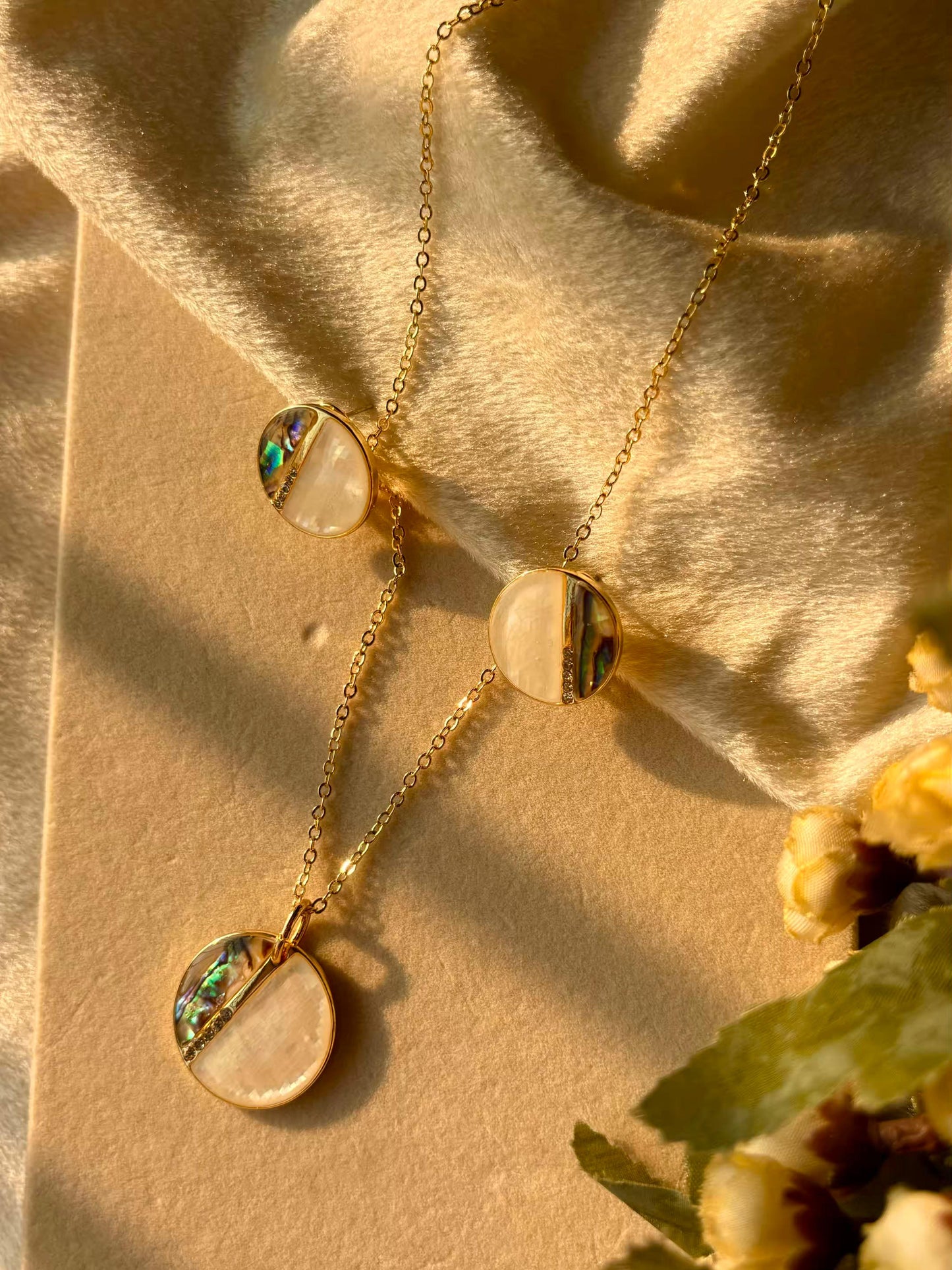 Fluorescent Shine Necklace And Ear Studds 18K Gold Plated Premium Necklace
