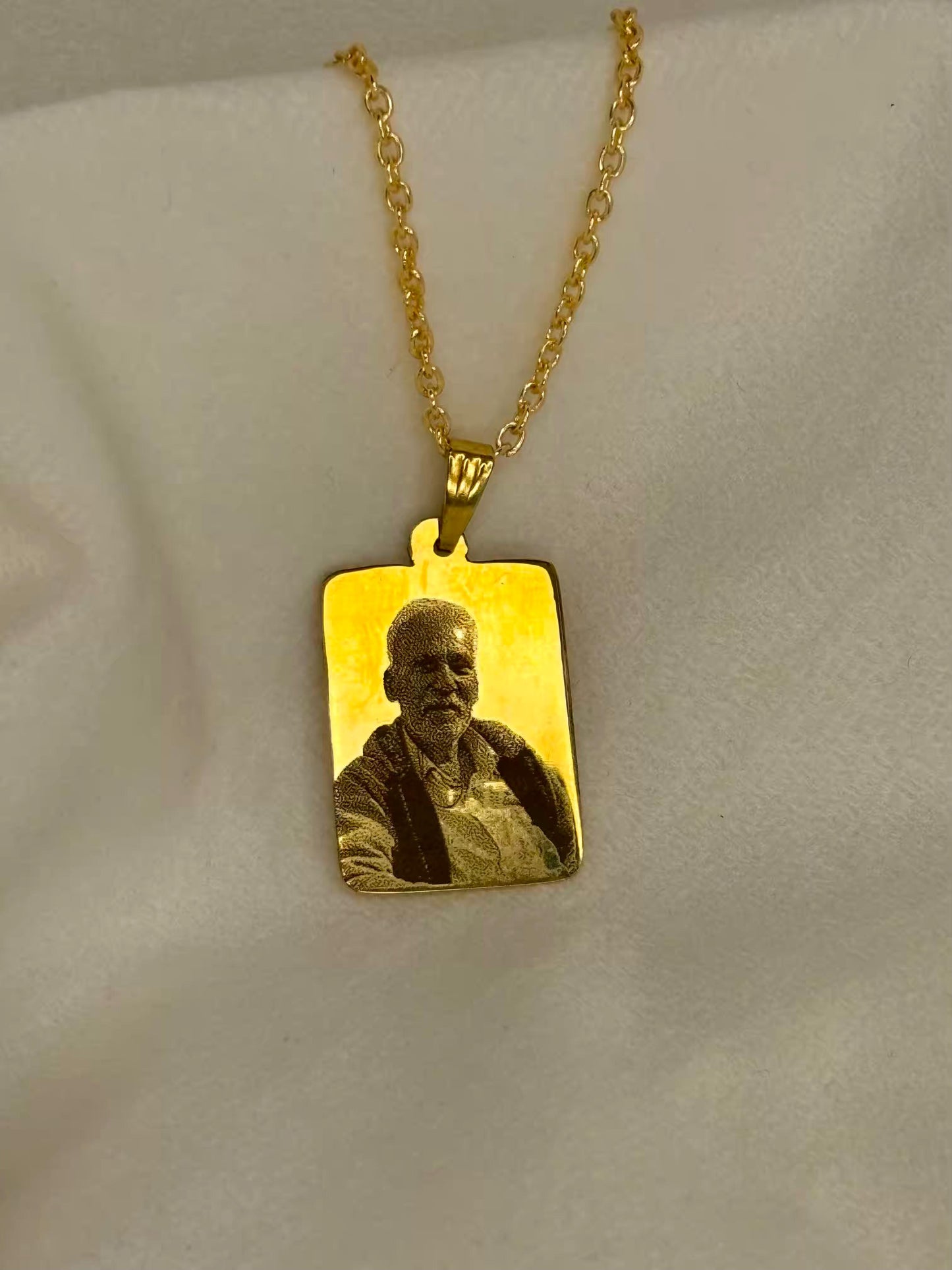 Photo Customised Necklace 18K Gold Plated Premium Necklace (Only Pre-paid)