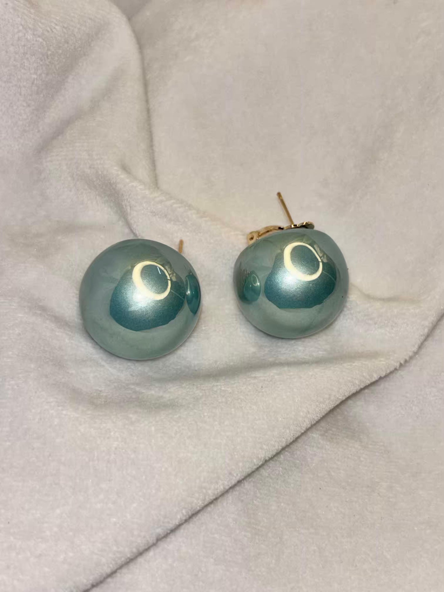 Turquoise 2.2cm Pearl Clip ons Studs Premium Earrings - 18K Gold Plated