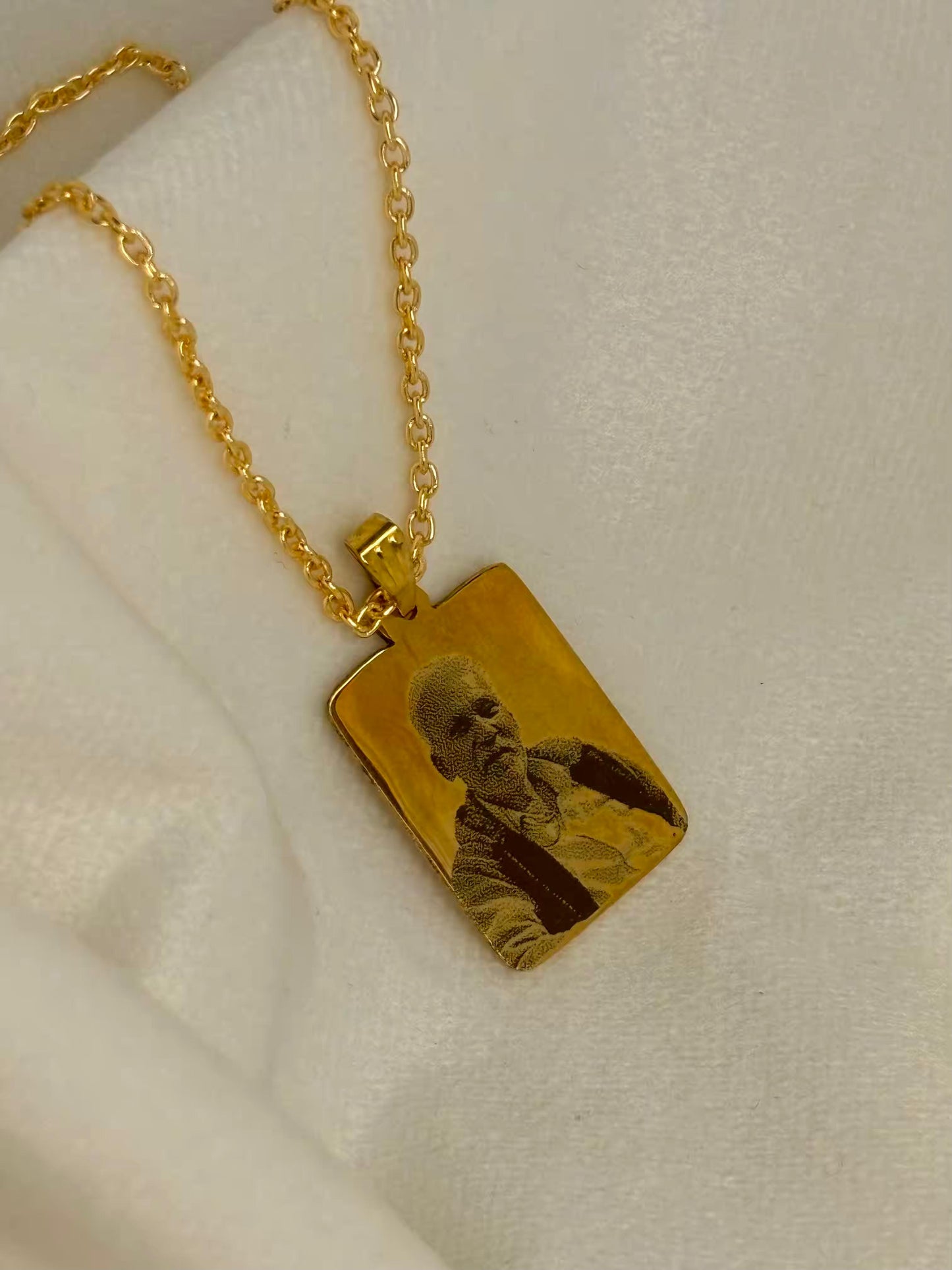Photo Customised Necklace 18K Gold Plated Premium Necklace (Only Pre-paid)