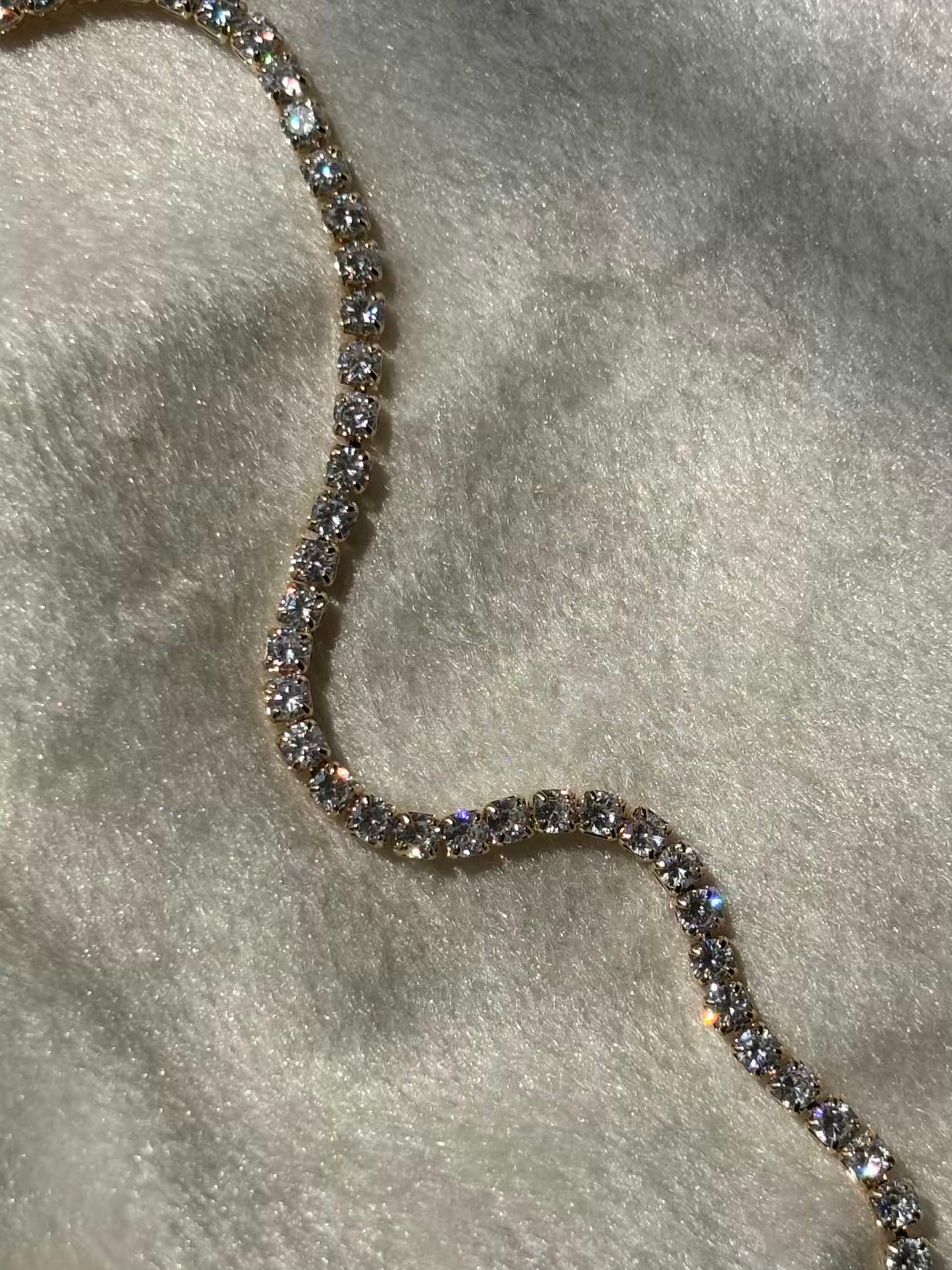 Medium Size Sparkle Premium 18K Gold Plated Tennis Bracelet