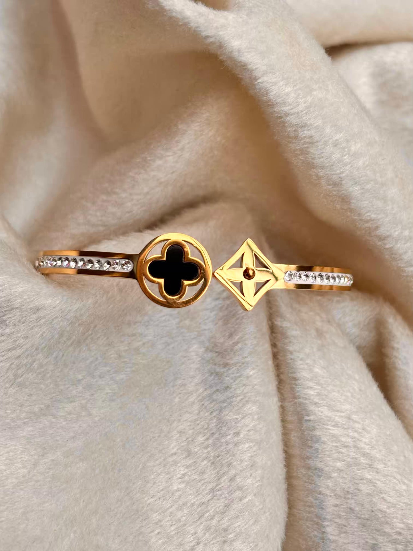 For Thin Wrist Black Flower Clover Bangle 18K Gold plated Premium Bangle 2.2 - 2.4 Size