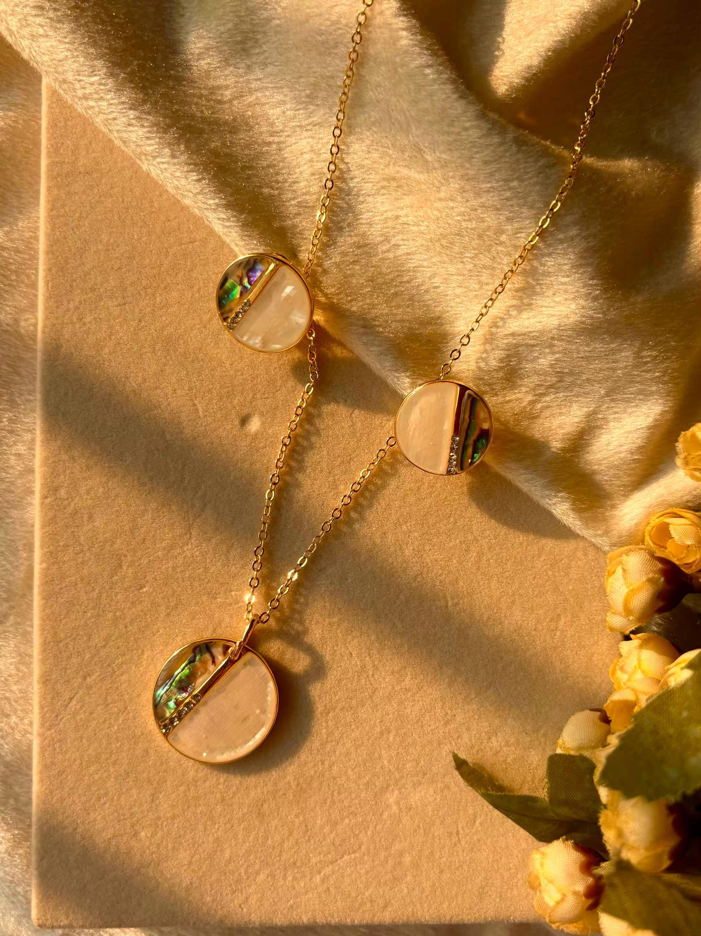 Fluorescent Shine Necklace And Ear Studds 18K Gold Plated Premium Necklace