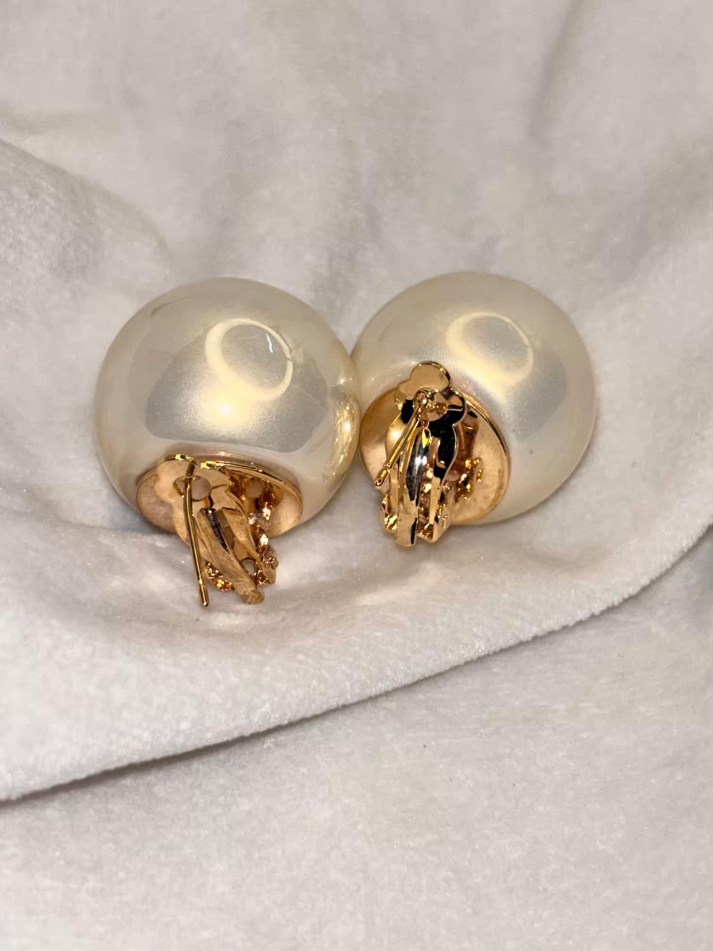 Cream Shine 2.2cm Pearl Clip ons Studs Premium Earrings - 18K Gold Plated